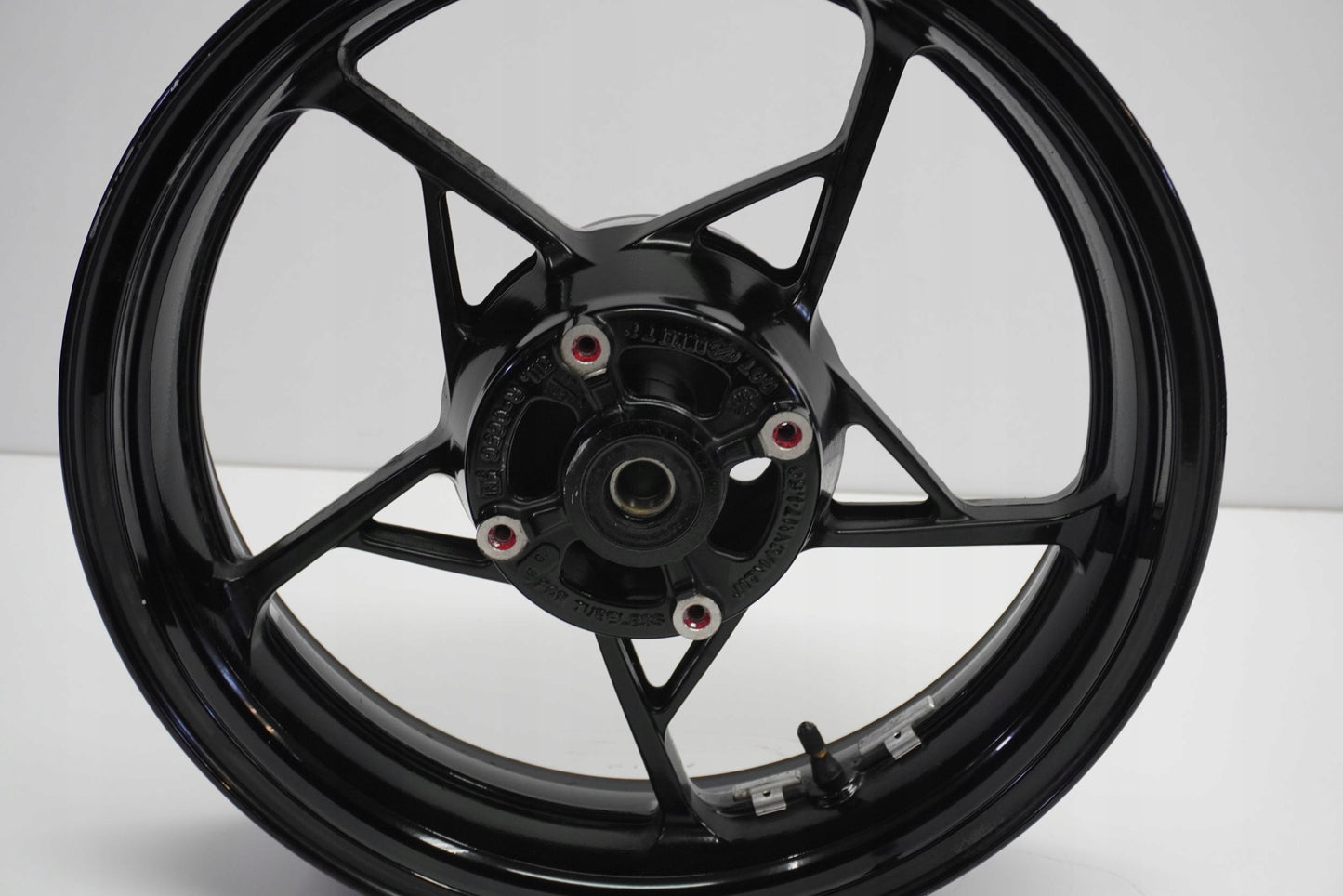 KAWASAKI Z 650 17-19 Felge hinten Wheel Hinterrad 3