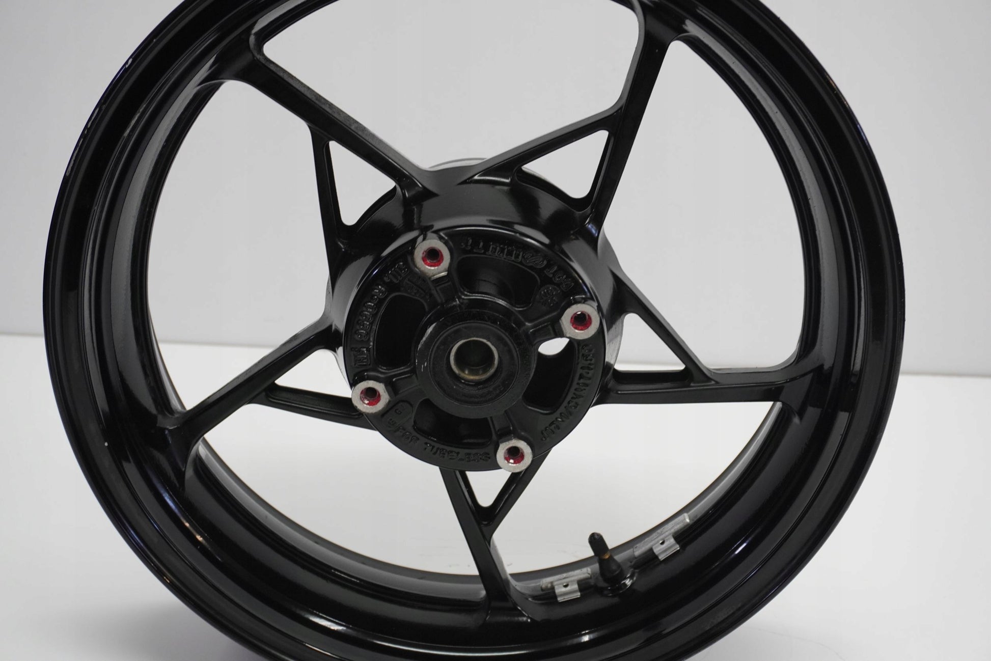 KAWASAKI Z 650 17-19 Felge hinten Wheel Hinterrad 3