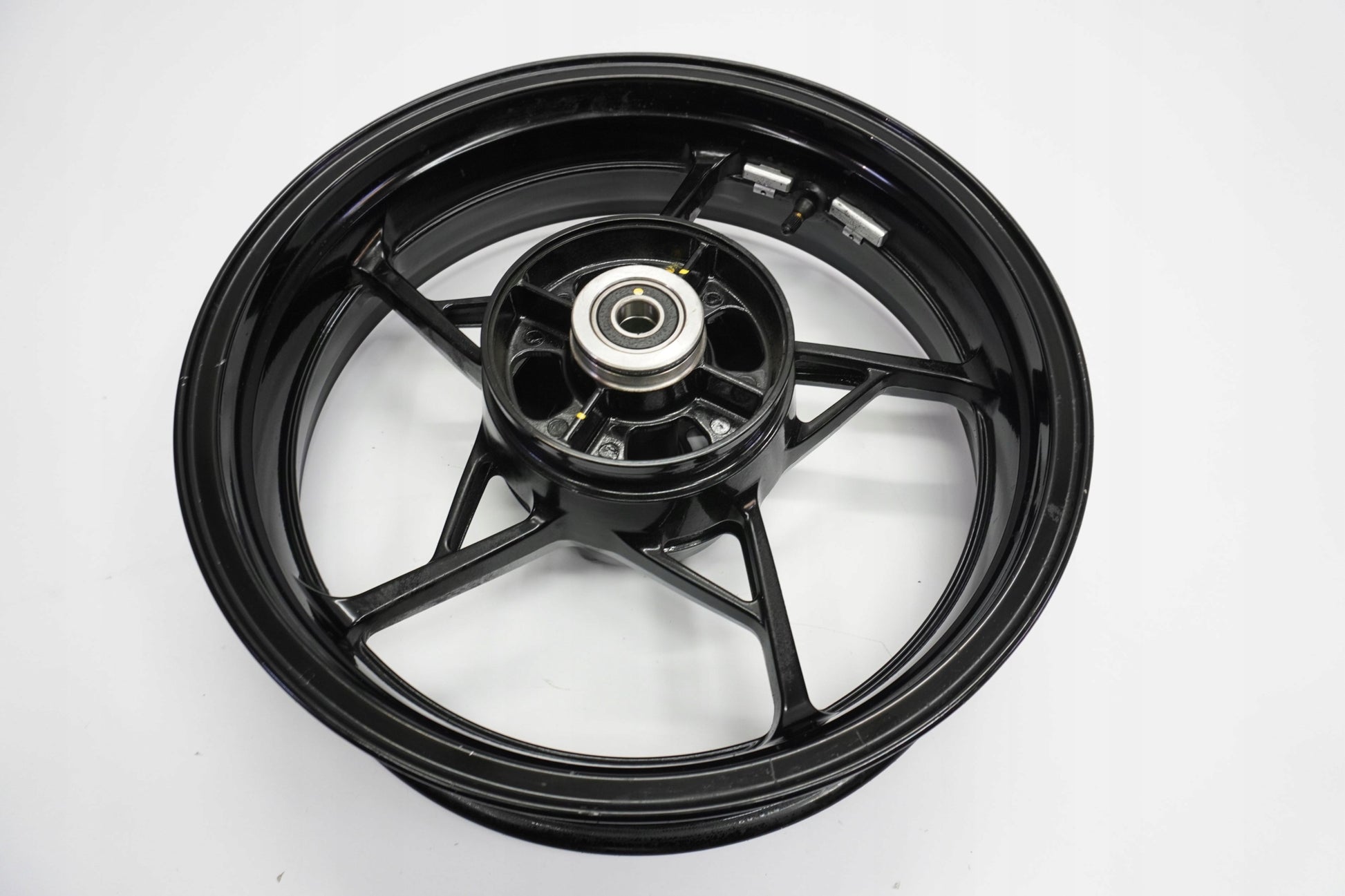 KAWASAKI Z 650 17-19 Felge hinten Wheel Hinterrad 9