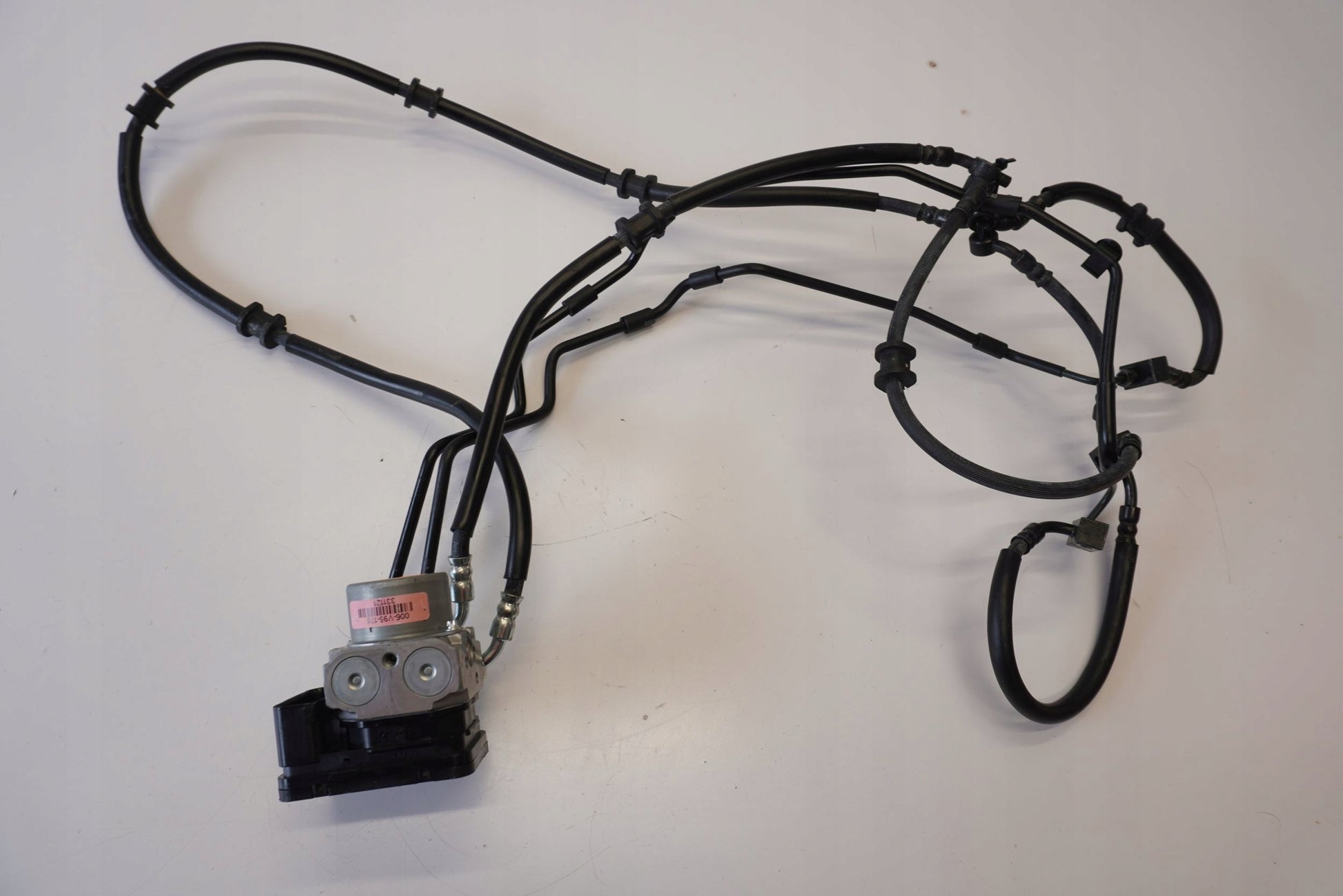 HONDA CB 750 HORNET 23- ABS Pumpe Druckmodulator 8