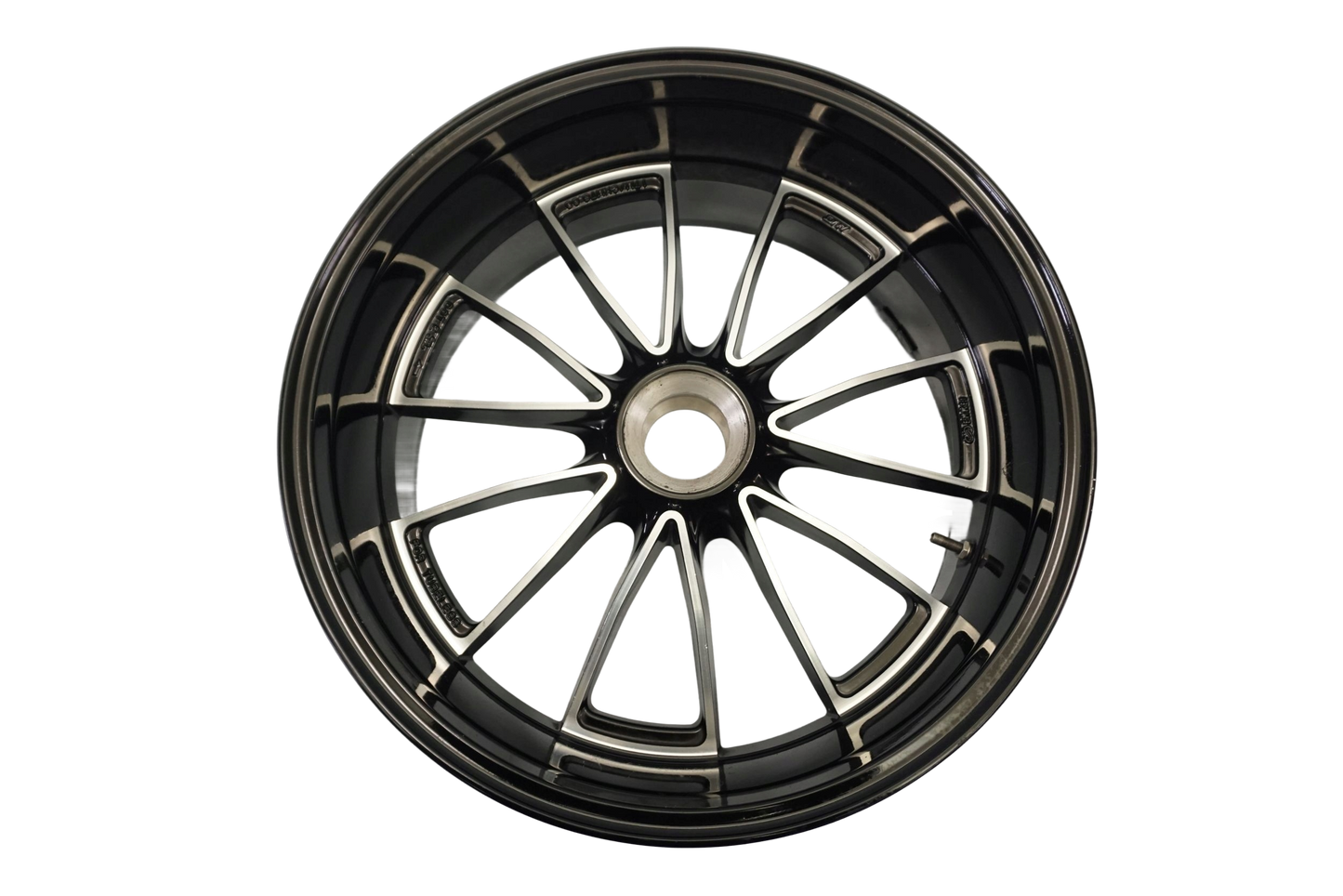 DUCATI DIAVEL 1200 11-13 Felge hinten Wheel Hinterrad 1