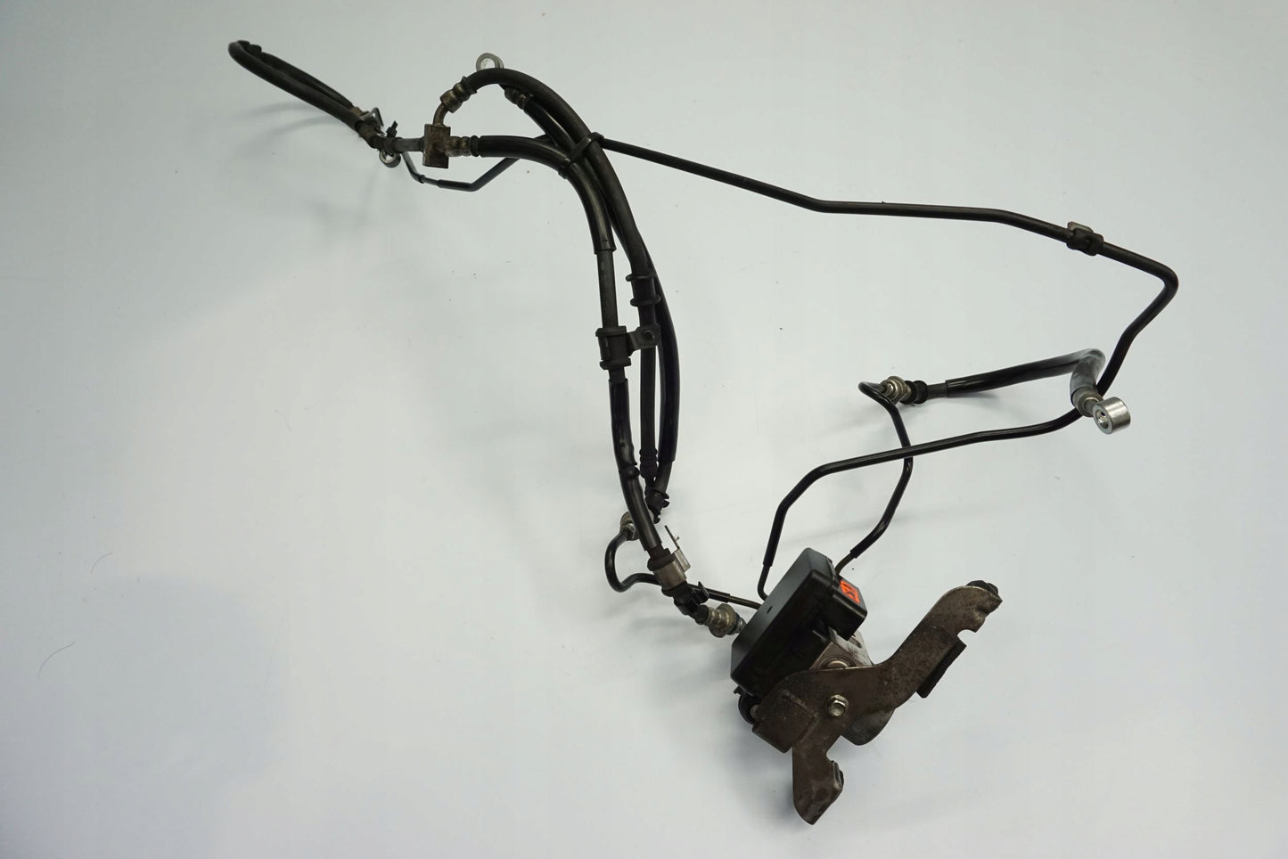 SUZUKI BURGMAN 650 13- ABS Pumpe Druckmodulator 8