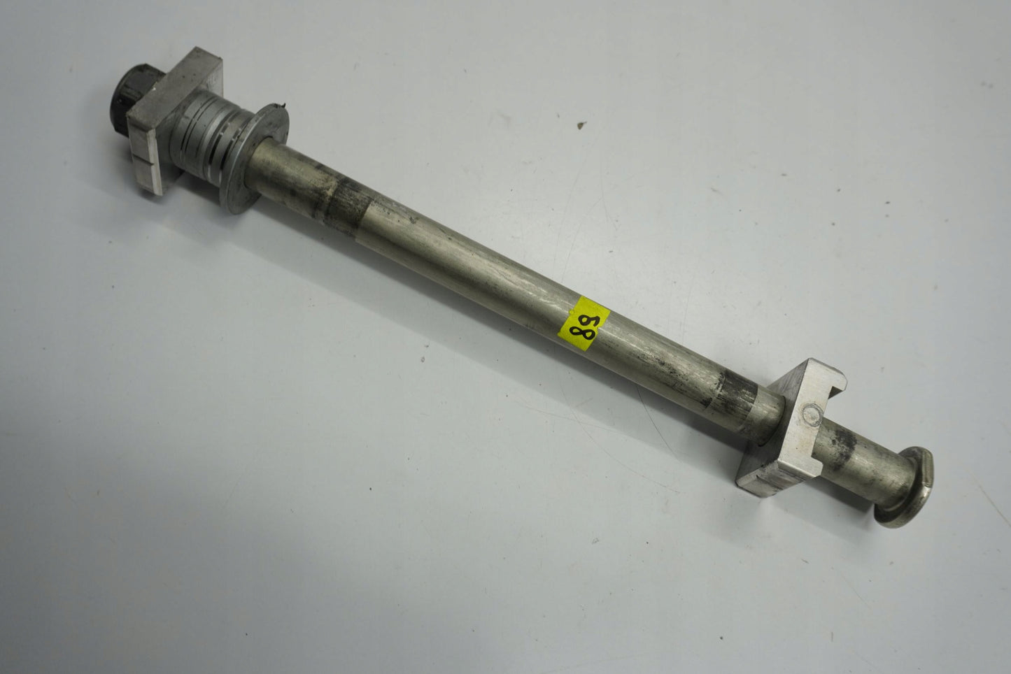 HONDA XL 750 TRANSALP 23- Hinterachse Achse hinten Radachse rear axle 7