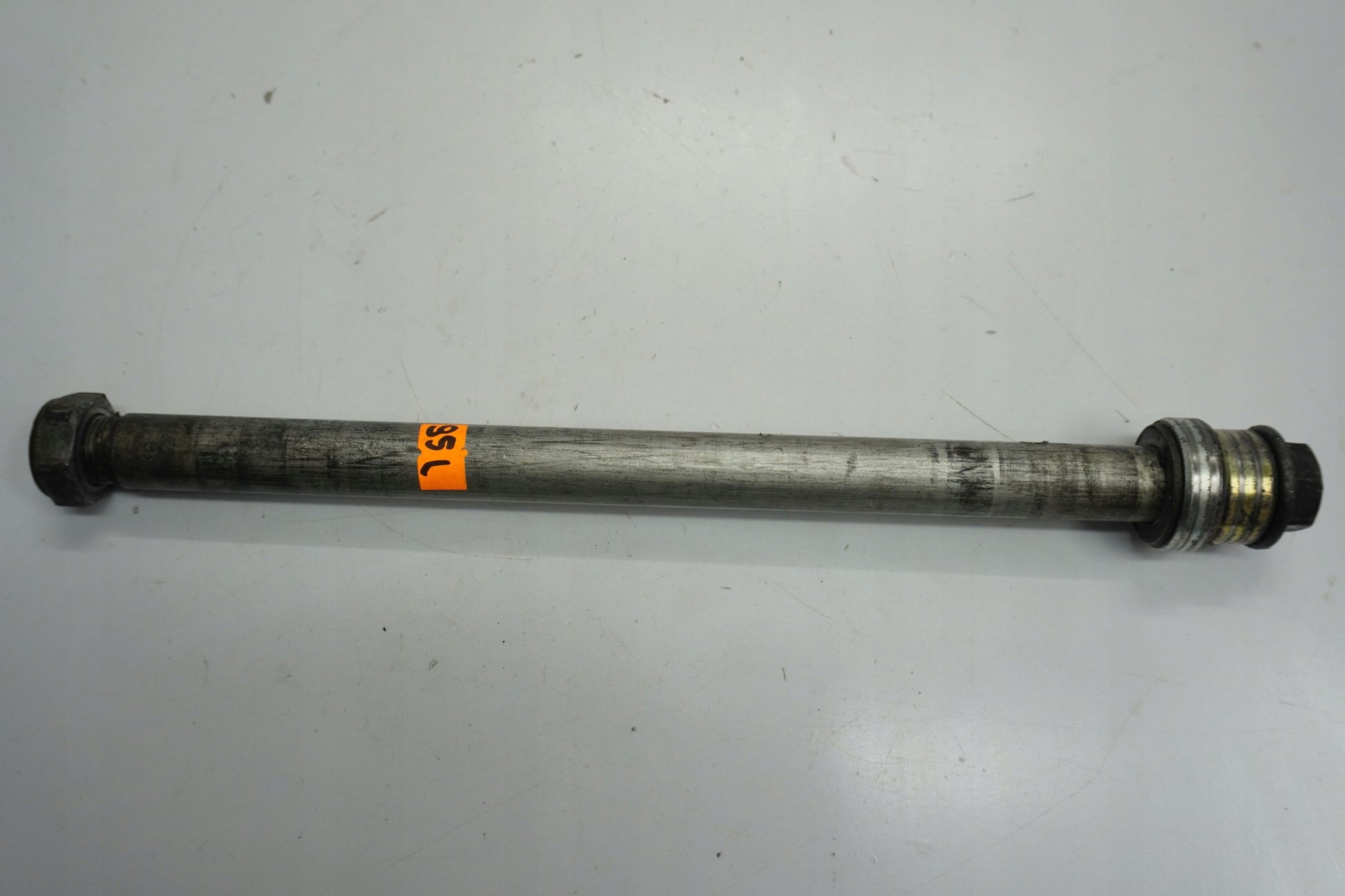 HONDA CBR 600 F4i PC35 01-06 Hinterachse Achse hinten Radachse rear axle 3