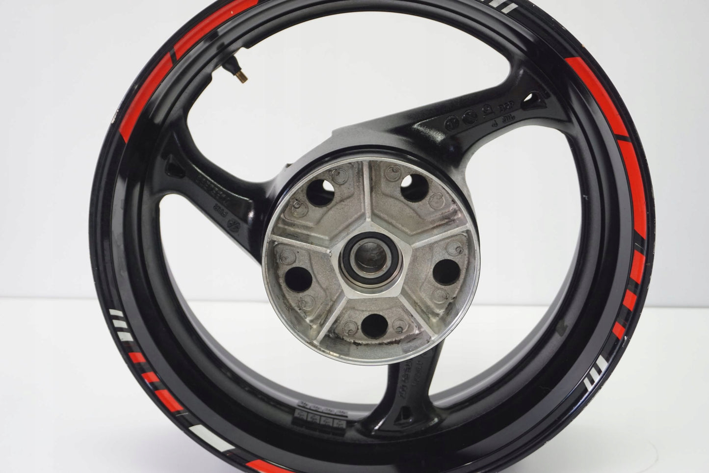 SUZUKI GSR 750 11-16 Felge hinten Wheel Hinterrad 10