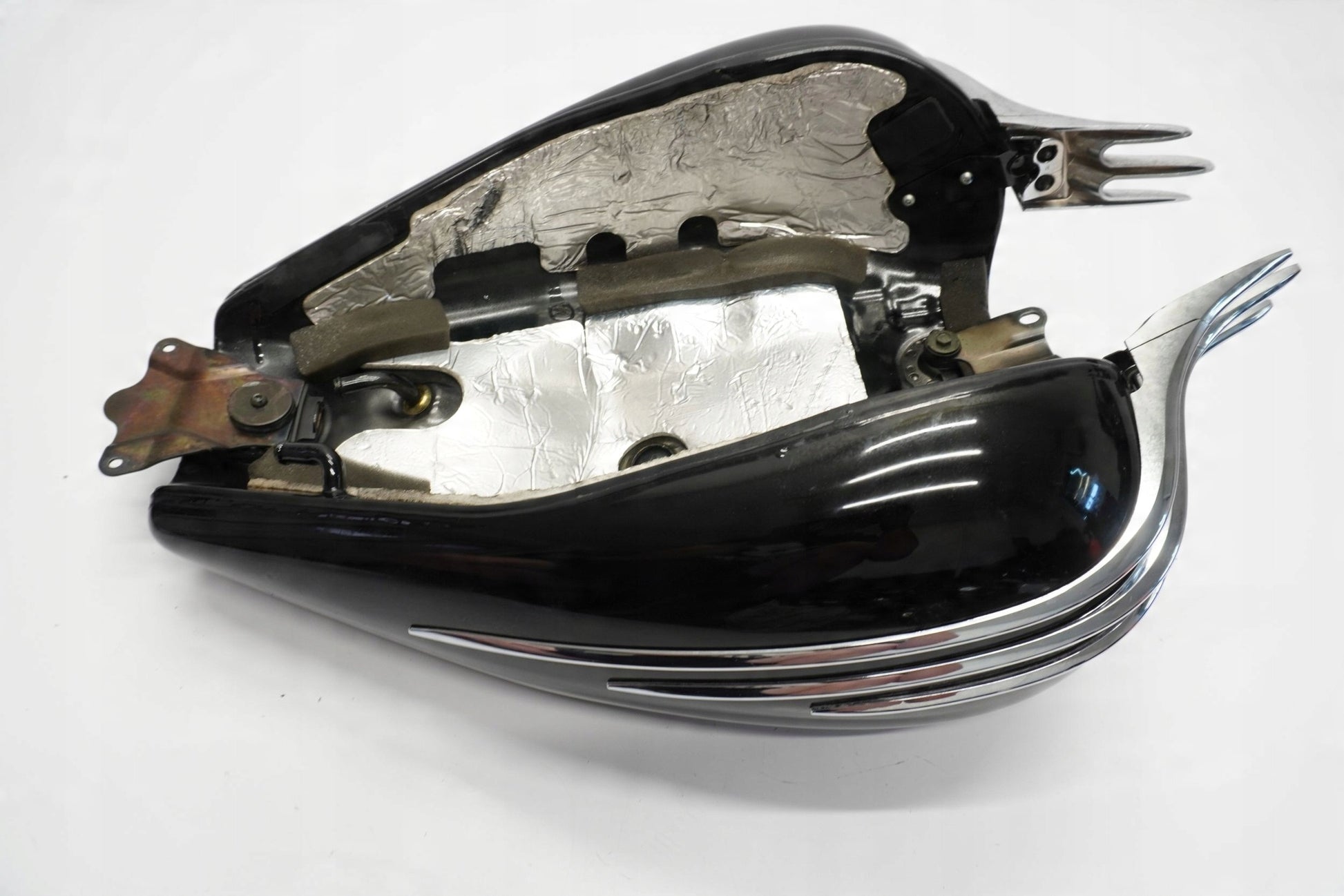 YAMAHA XV 1900 A MIDNIGHT STAR 06-13 Kraftstofftank Benzintank Fuel Tank 9