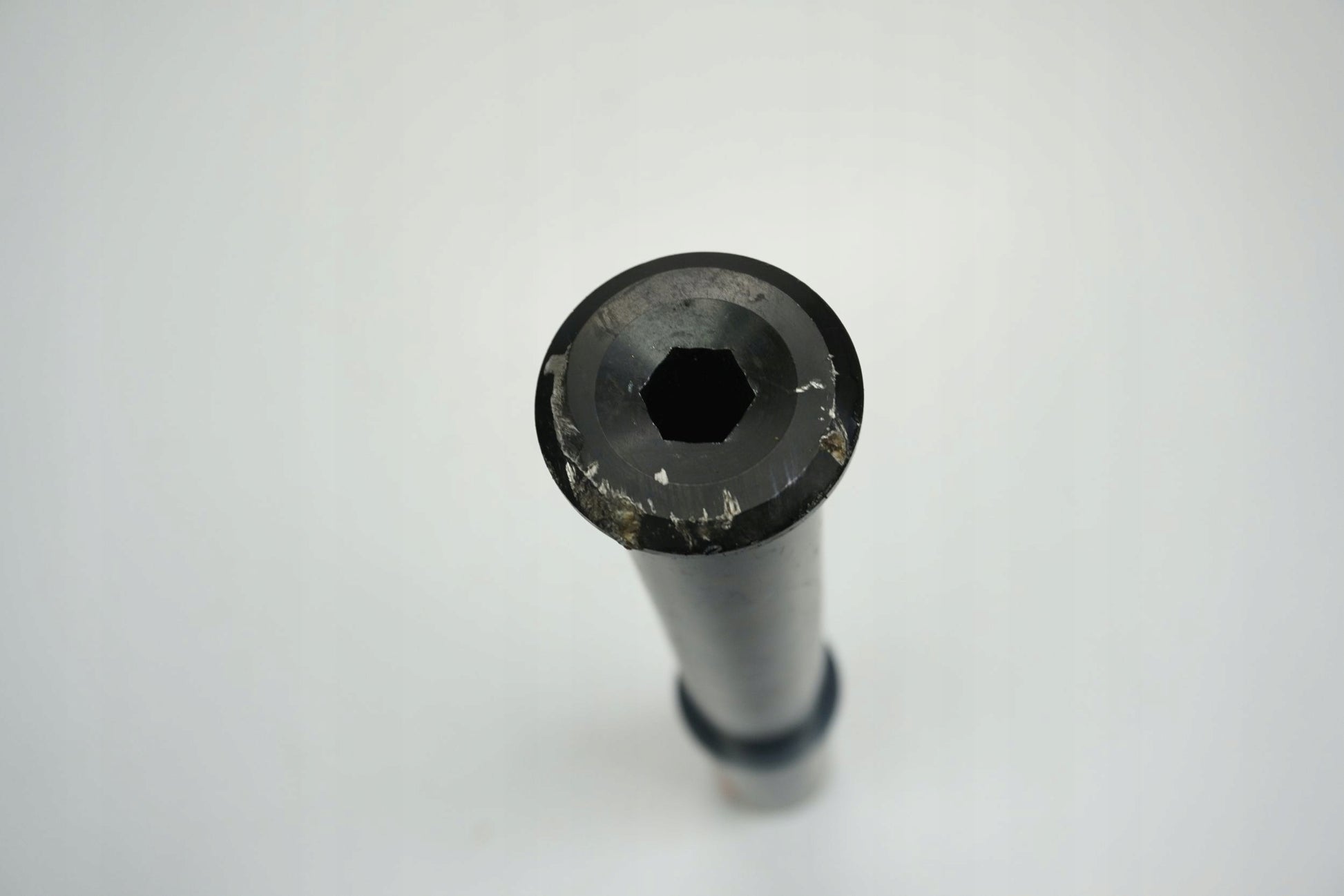 KTM 890 DUKE R 20- Vorderachse Achse vorne Radachse front axle 2