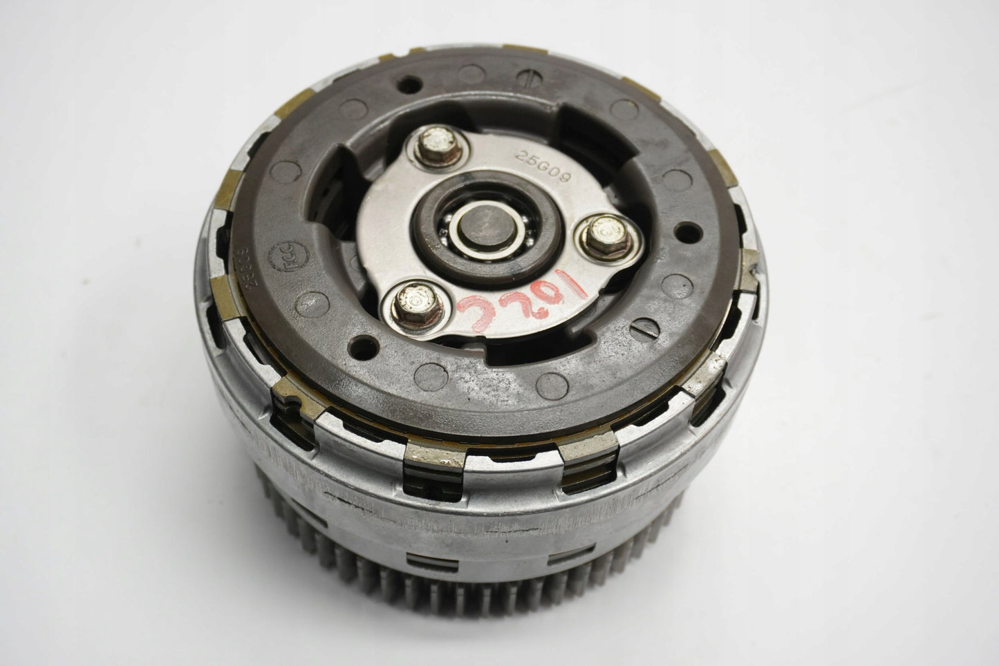 DUCATI DIAVEL 1200 11-13 Kupplung Kupplungskorb Clutch 8