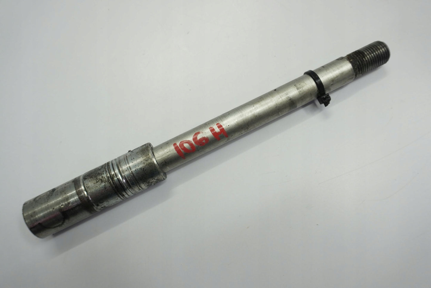 HONDA CBR 500 R 13-15 Vorderachse Achse vorne Radachse front axle 4