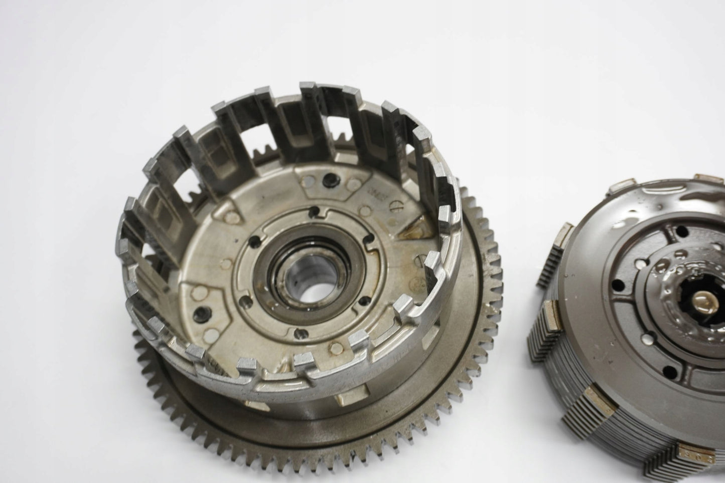 SUZUKI GSX-R 600 750 K4-K5 Kupplung Kupplungskorb Clutch 3