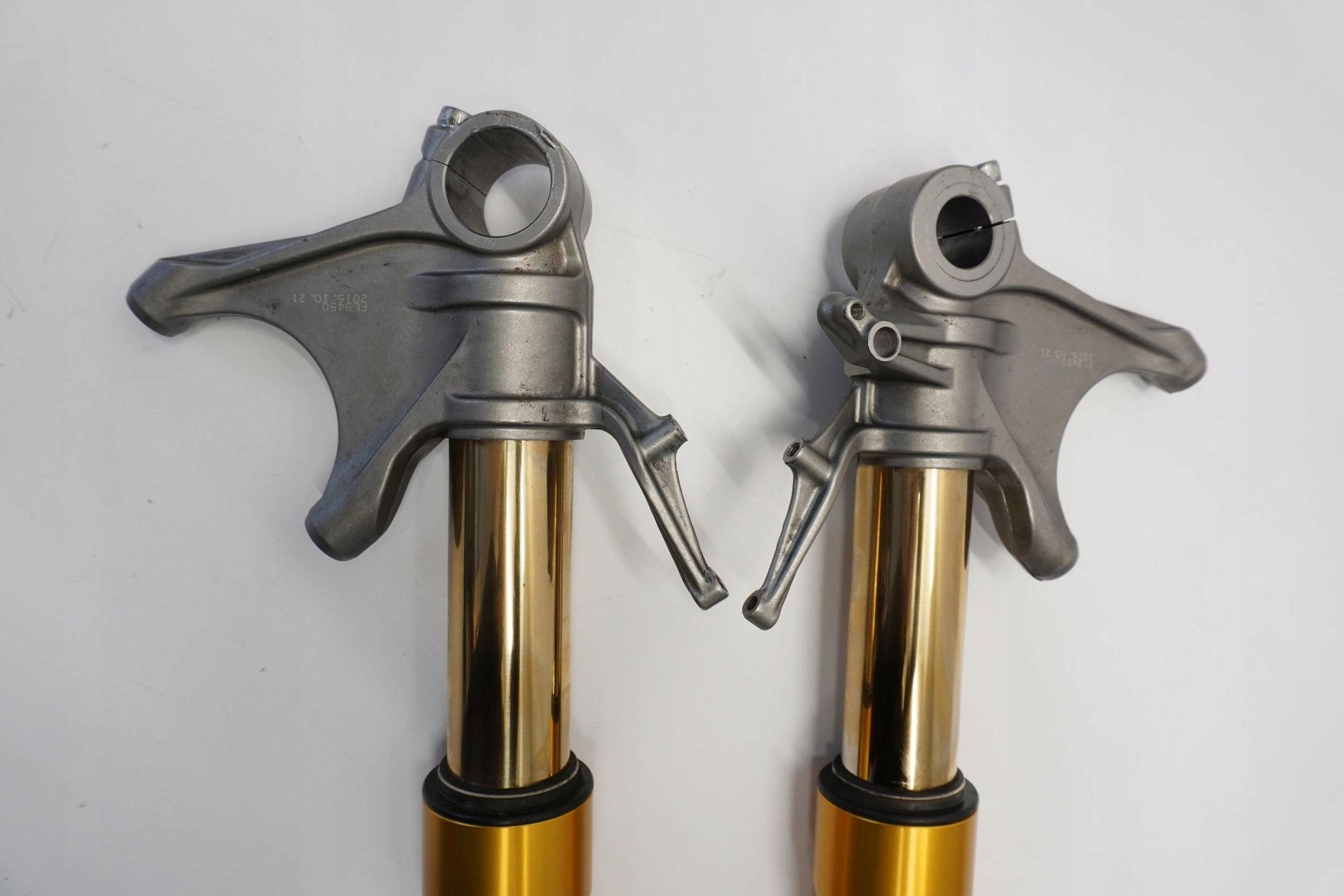 DUCATI PANIGALE 1299 15-18 Öhlins Gabel Gabelholme Fork 15