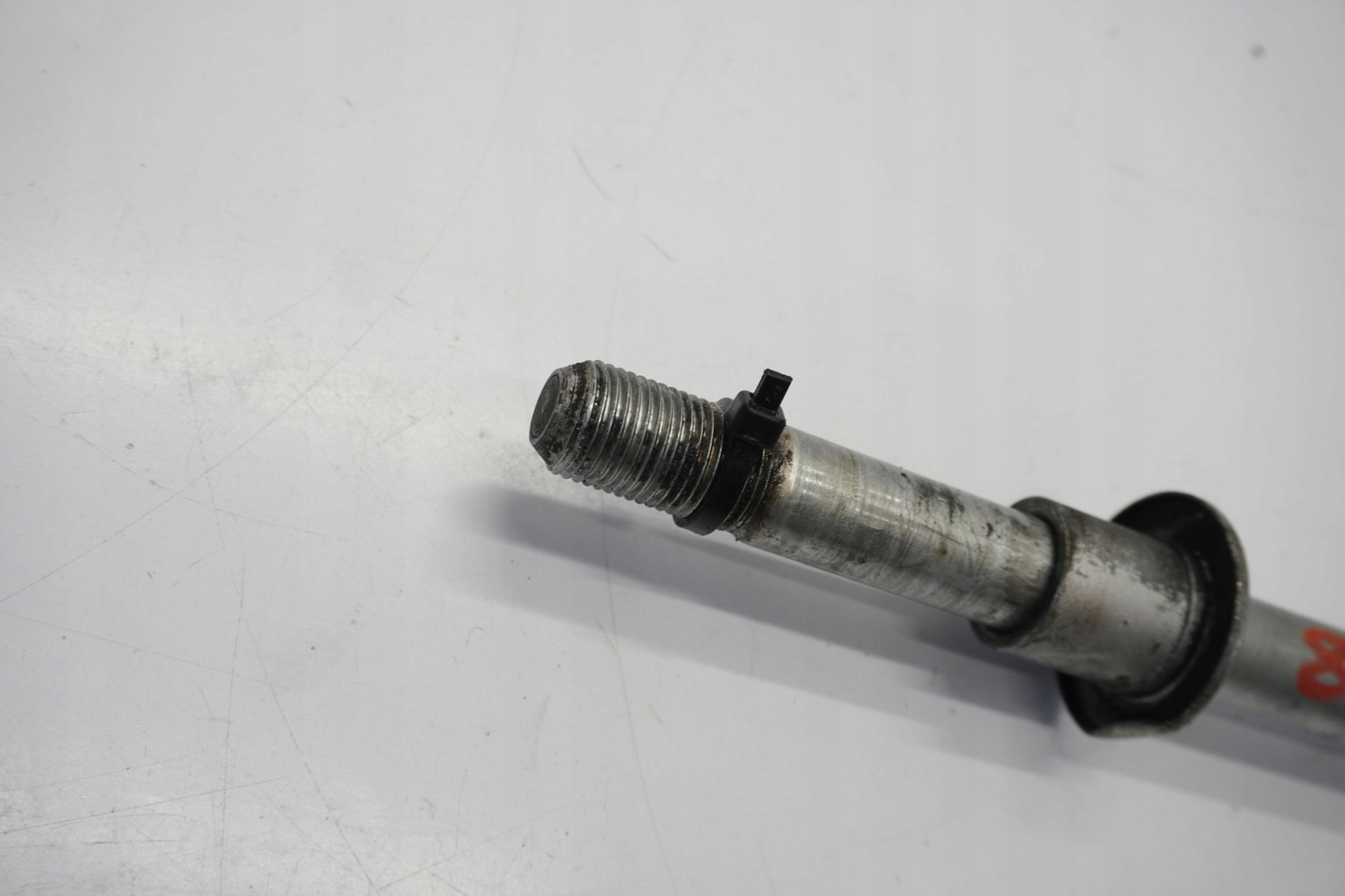 SUZUKI SV 650 S 99-02 Vorderachse Achse vorne Radachse front axle 2