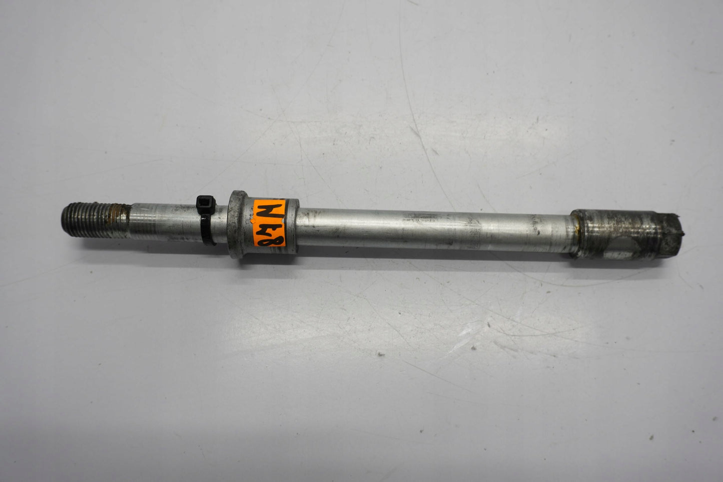HONDA XL 125 V VARADERO 01-06 Vorderachse Achse vorne Radachse front axle 3