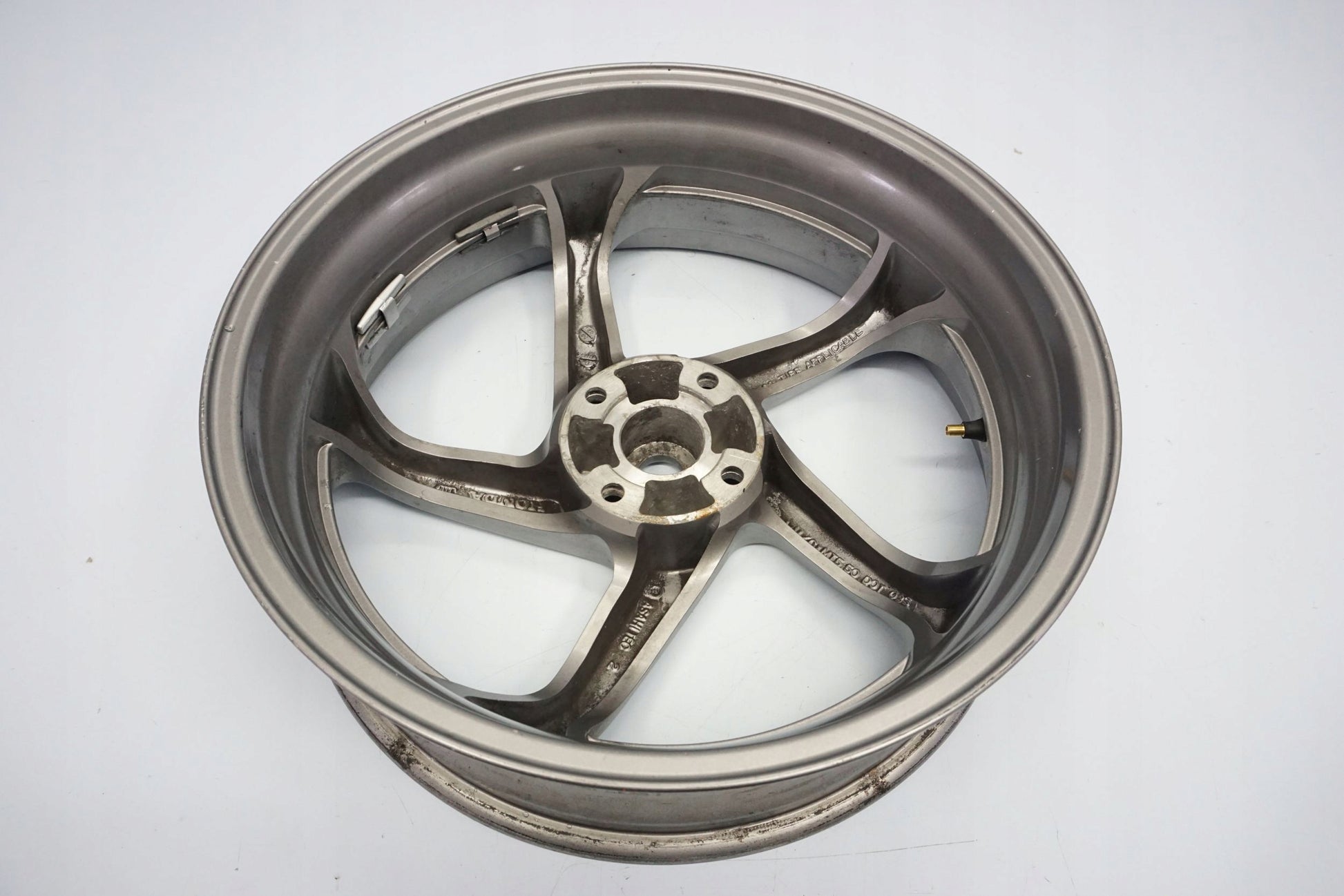 HONDA VFR 800 V-TEC 02-12 Felge hinten Wheel Hinterrad 10