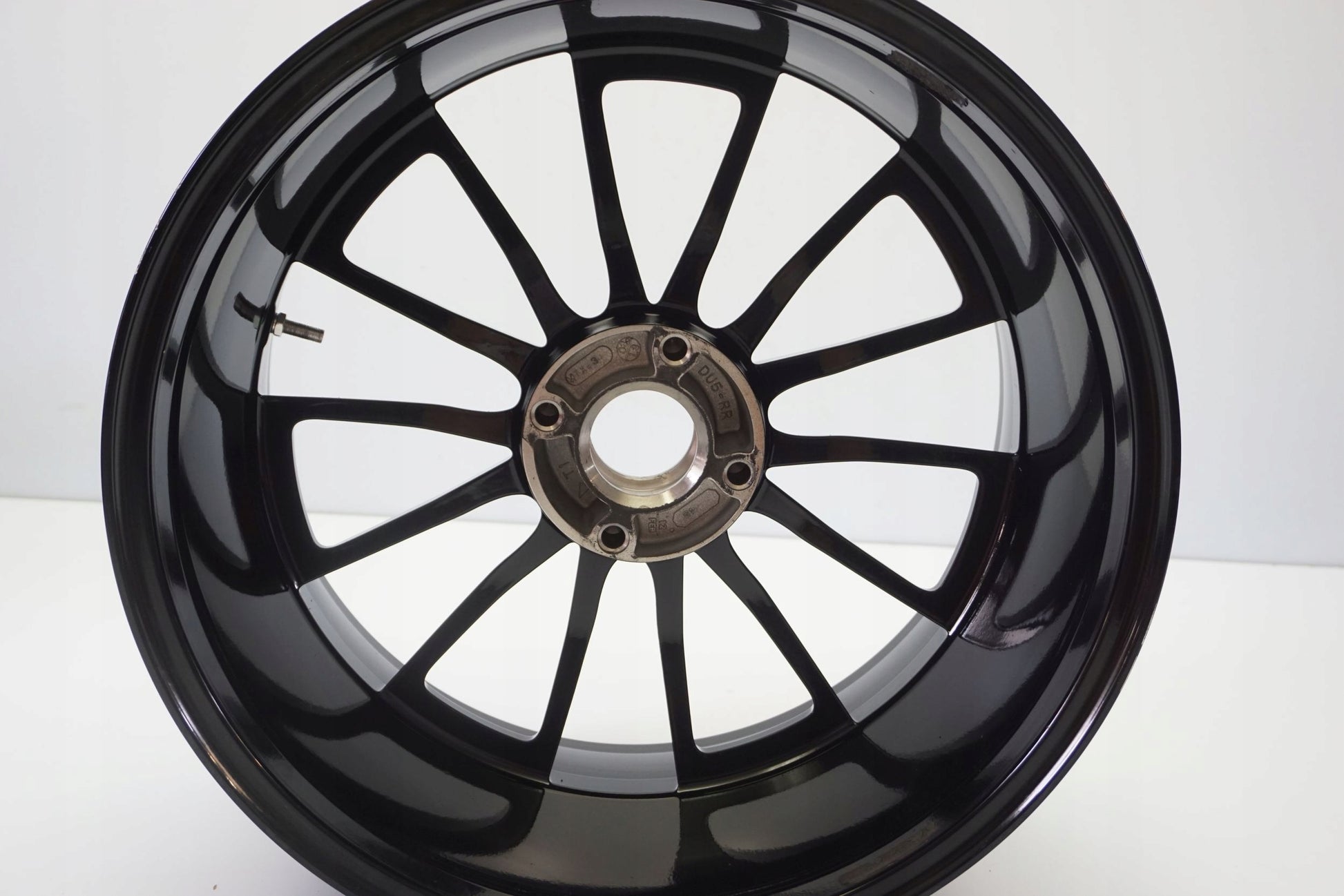 DUCATI DIAVEL 1200 Felge hinten Wheel Hinterrad 11