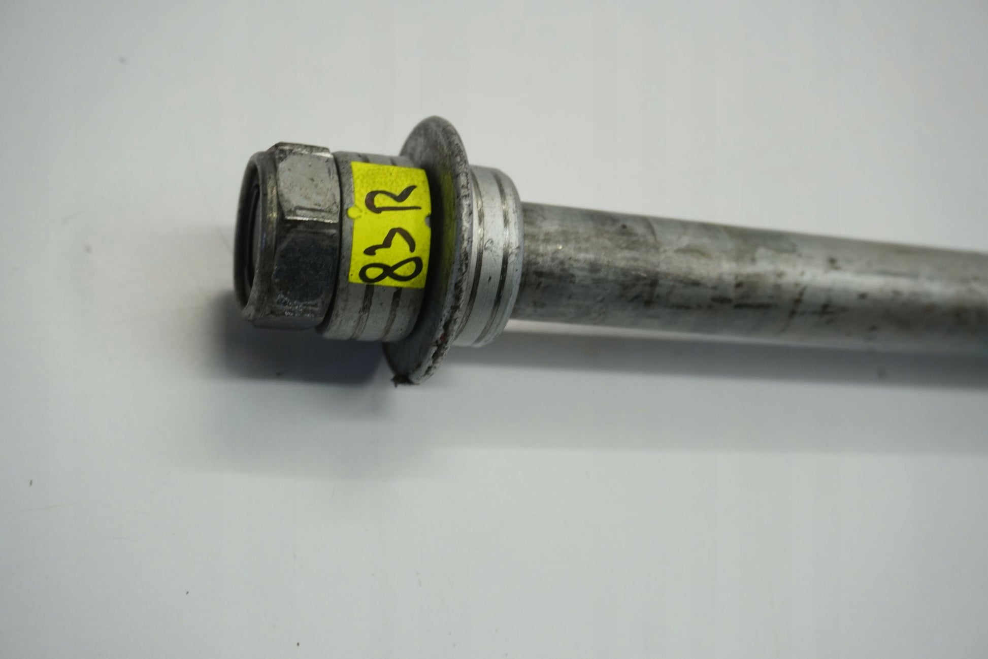 HONDA CB 600 F HORNET PC41 07-12 Hinterachse Achse hinten Radachse rear axle 4