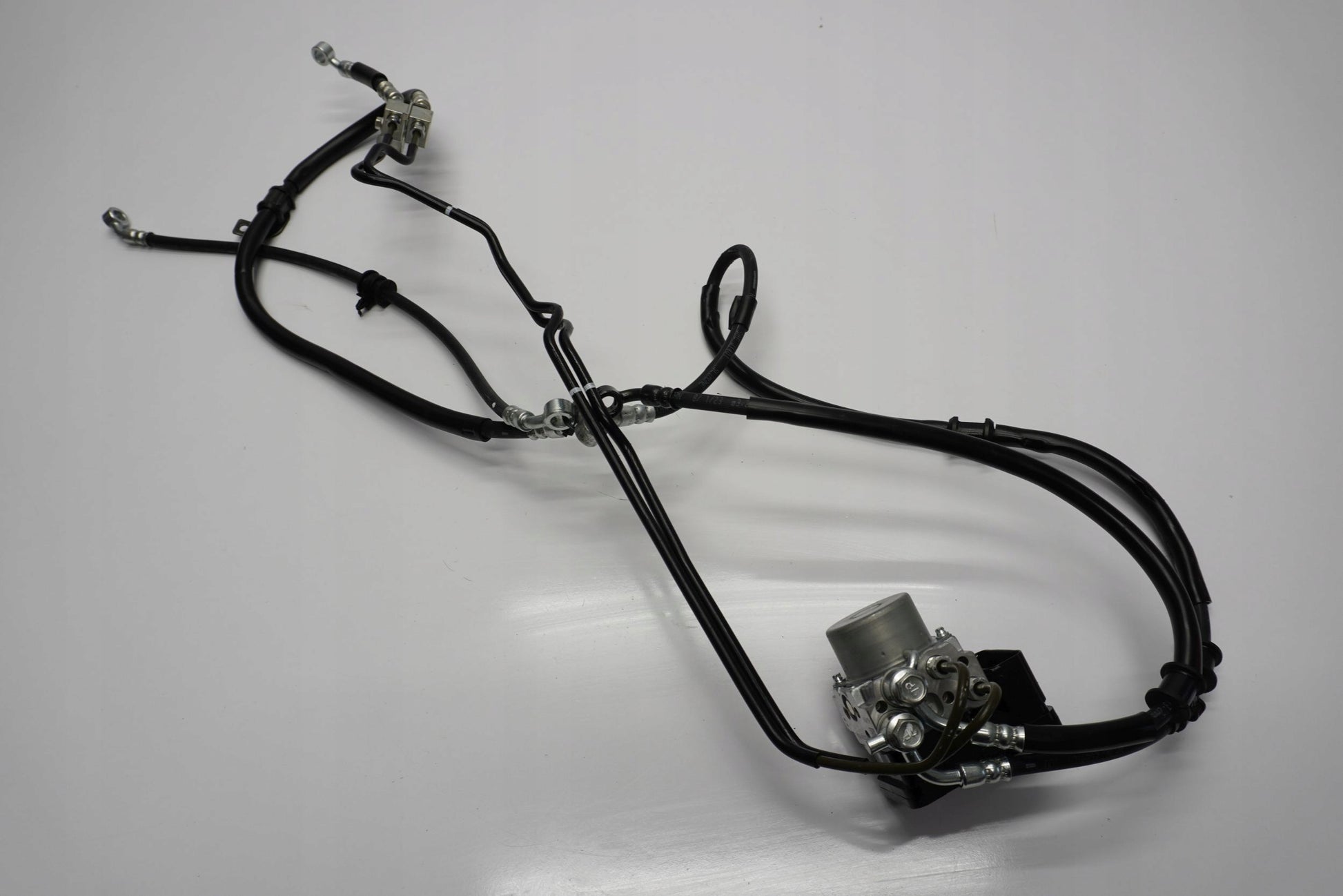 SUZUKI V-STROM 800 23- ABS Pumpe Druckmodulator 2