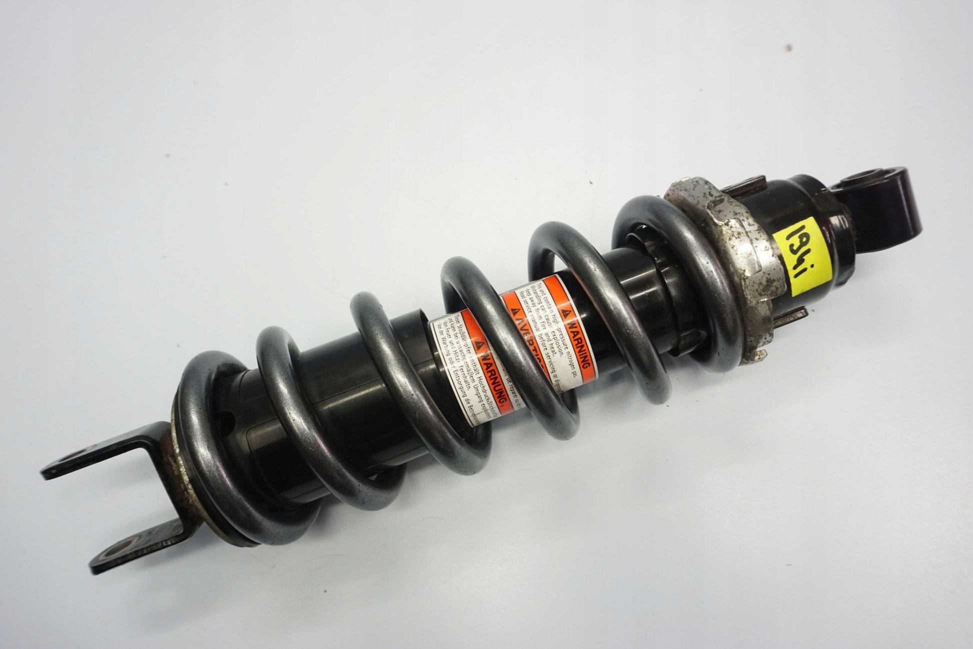 SUZUKI GSR 750 11-16 Stoßdämpfer Federbein shock absorber 2