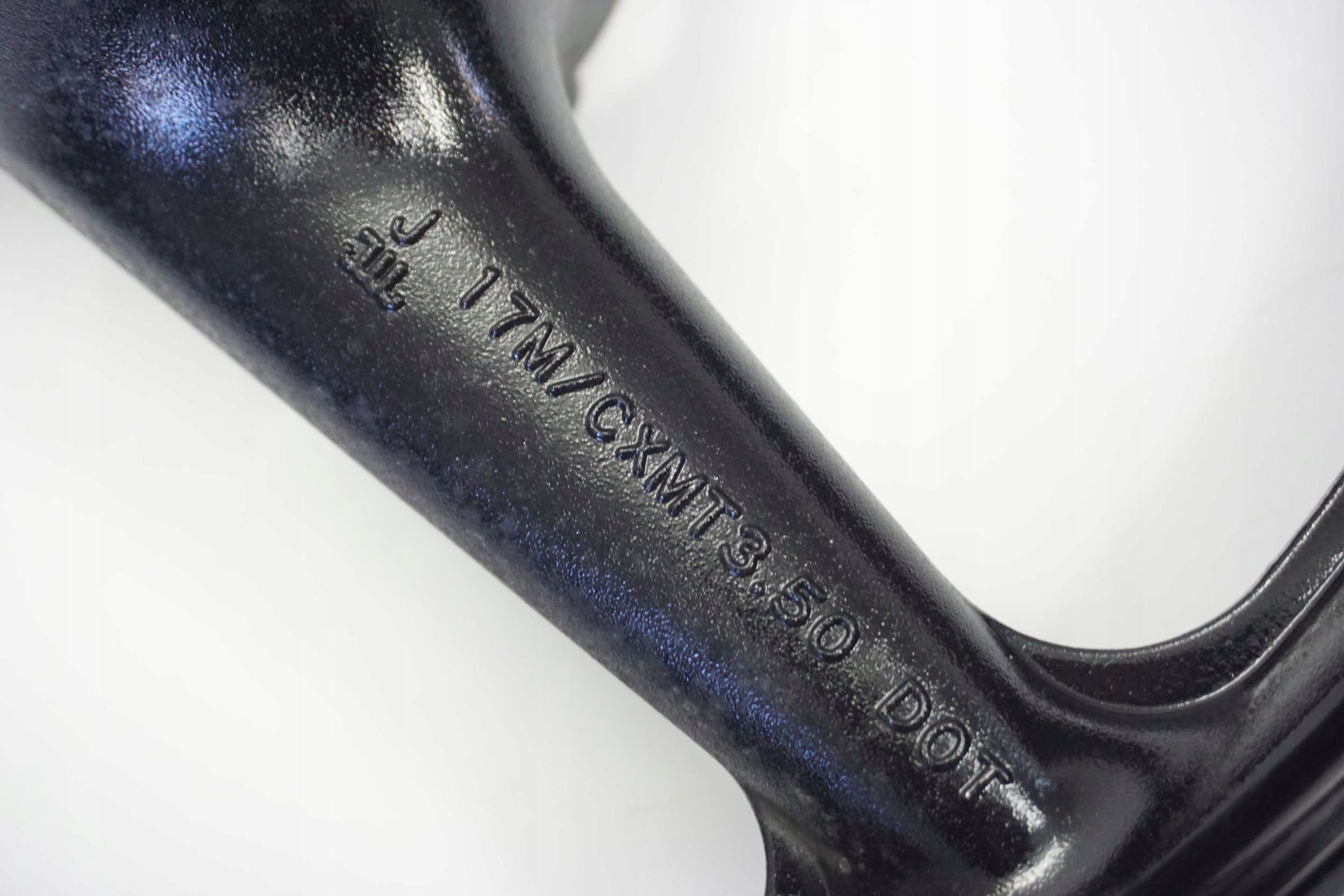 HONDA CBR 954-RR SC50 02-04 Felge vorne Wheel Vorderrad 7