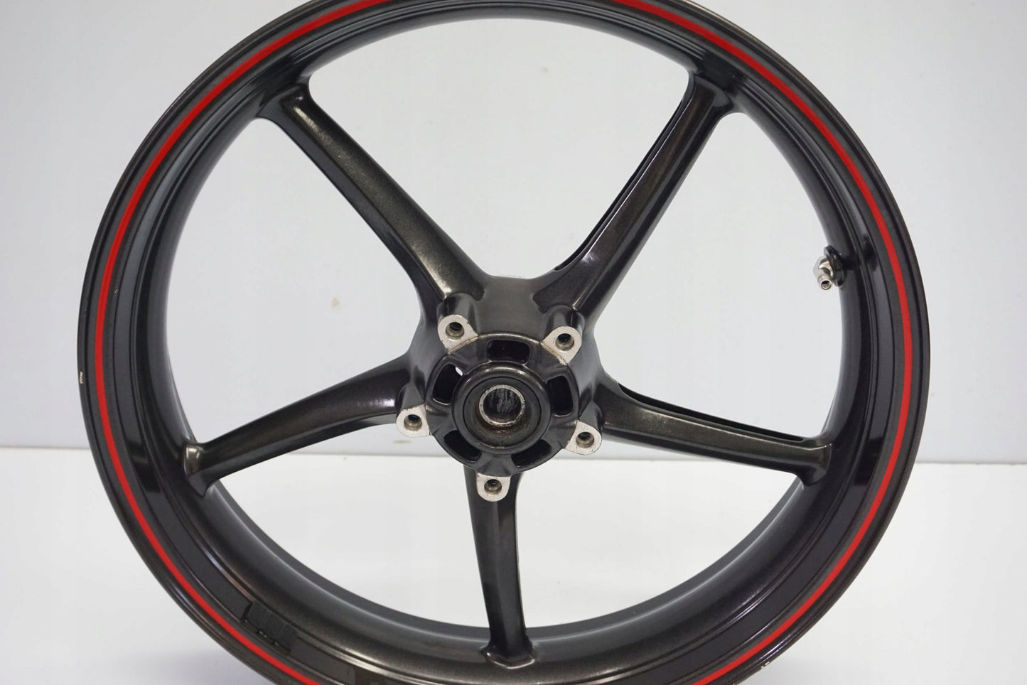 TRIUMPH DAYTONA 675 06-12 Felge vorne Wheel Vorderrad 8