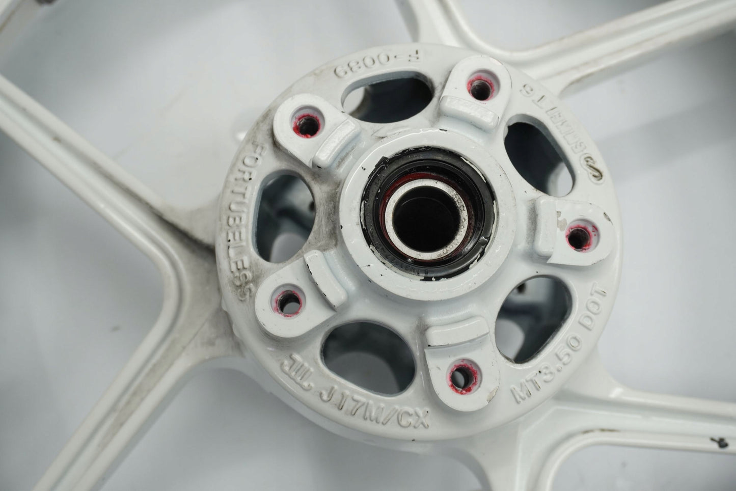 KAWASAKI Z1000 14-19 Felge vorne Wheel Vorderrad 4