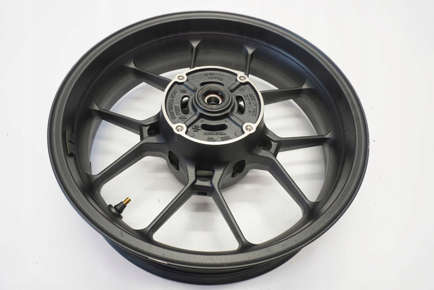 HONDA CB 750 HORNET 23- Felge hinten Wheel Hinterrad 3