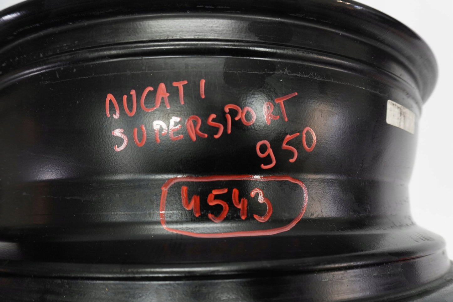 DUCATI SUPERSPORT 950 S Felge hinten Wheel Hinterrad 8