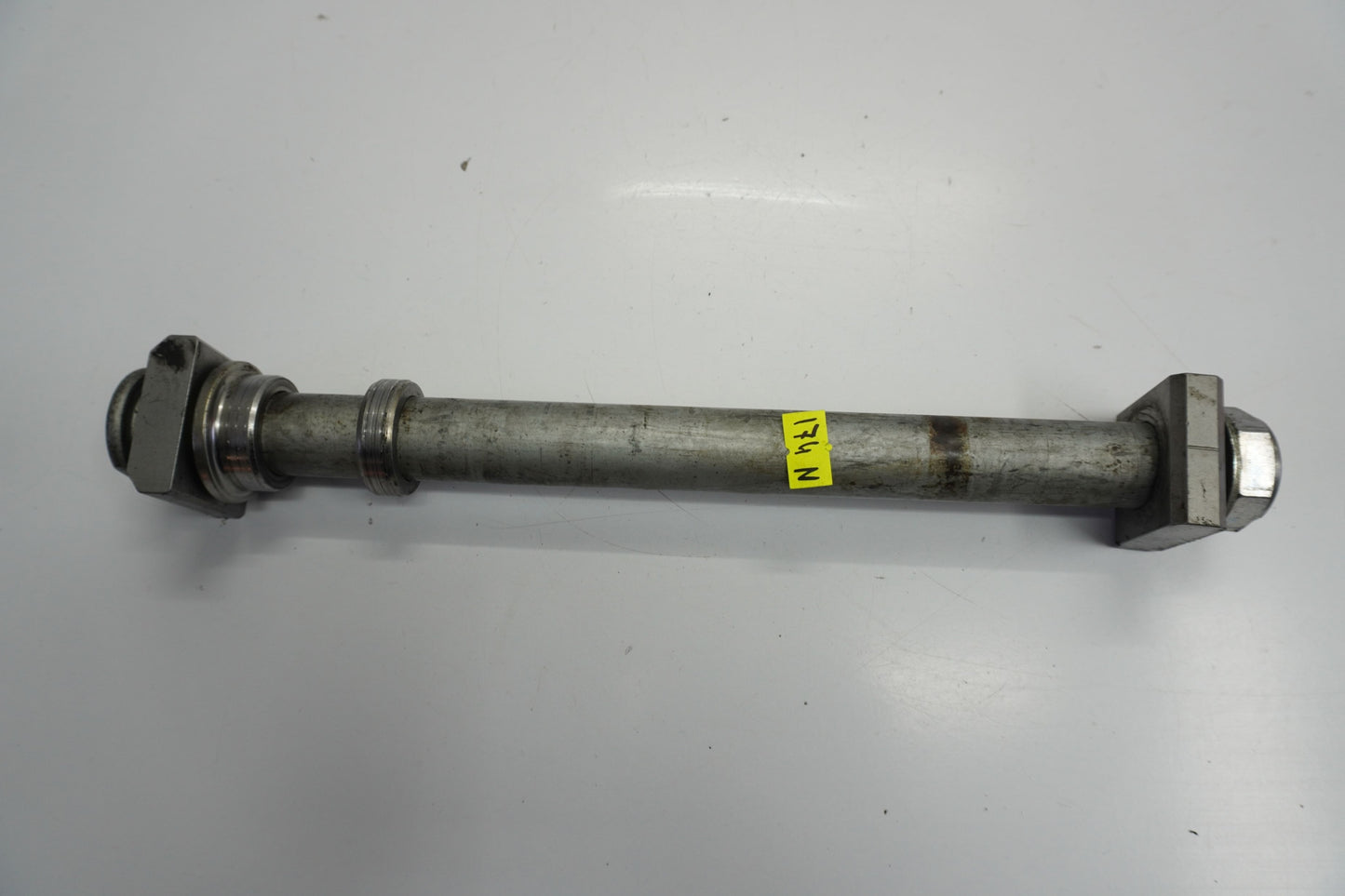 HONDA CBR 1000RR SC59 08-11 Hinterachse Achse hinten Radachse rear axle 2