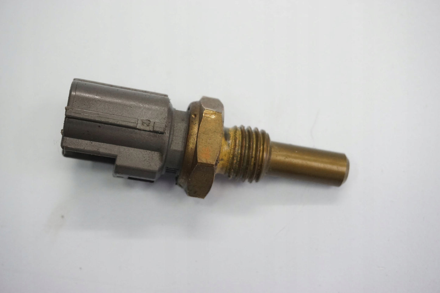 SUZUKI GSX-R 1000 K3-K4 Temperatursensor Thermostat Temperature sensor 2