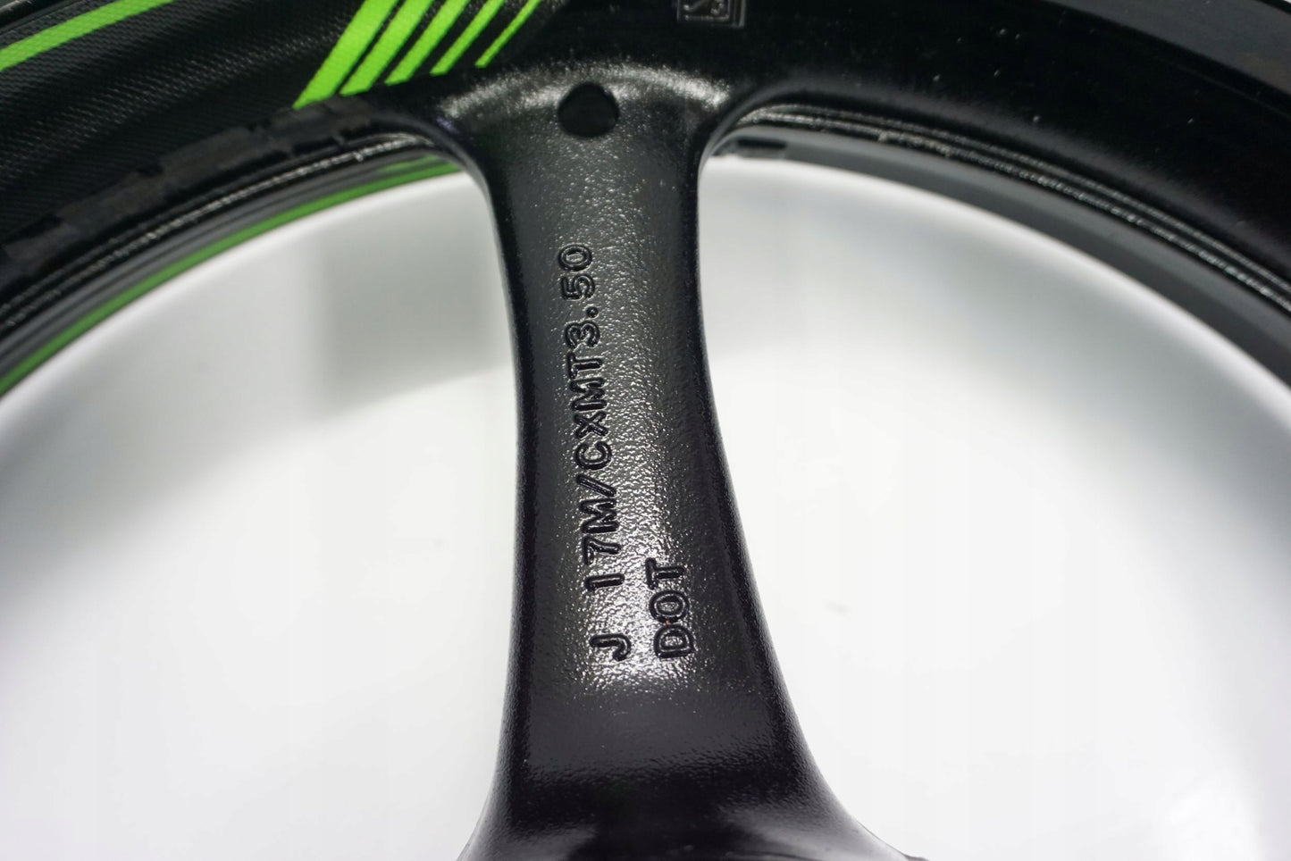 KAWASAKI ZX-10R 11-15 Felge vorne Wheel Vorderrad 3