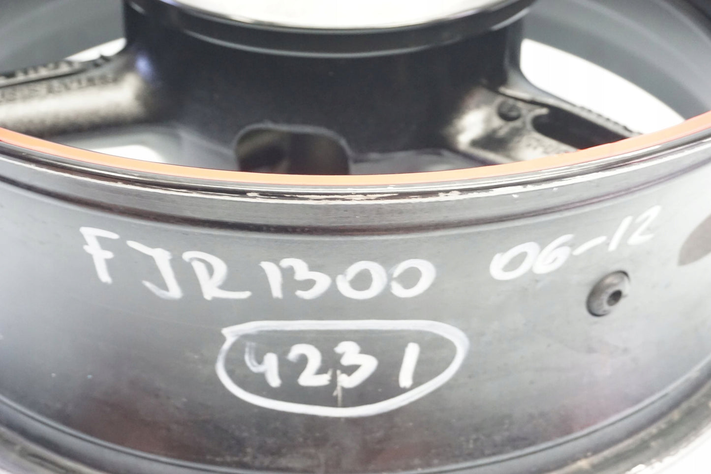 YAMAHA FJR 1300 06-12 Felge hinten Wheel Hinterrad 6