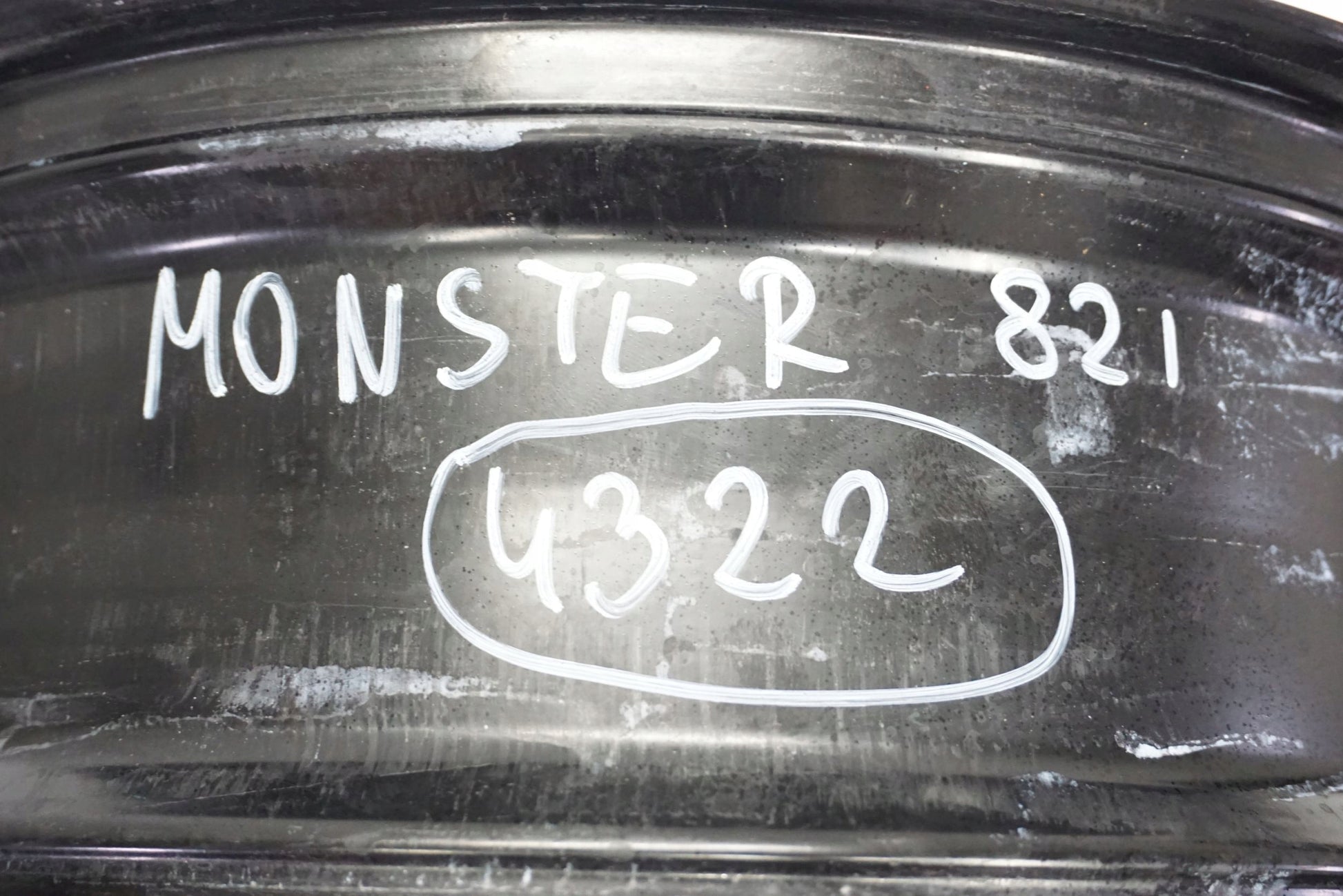 DUCATI MONSTER 821 18-20 Felge hinten Wheel Hinterrad 10