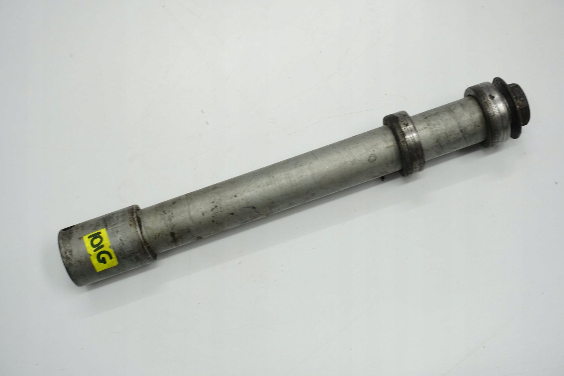 HONDA VFR 1200 F 09-16 Vorderachse Achse vorne Radachse front axle 4