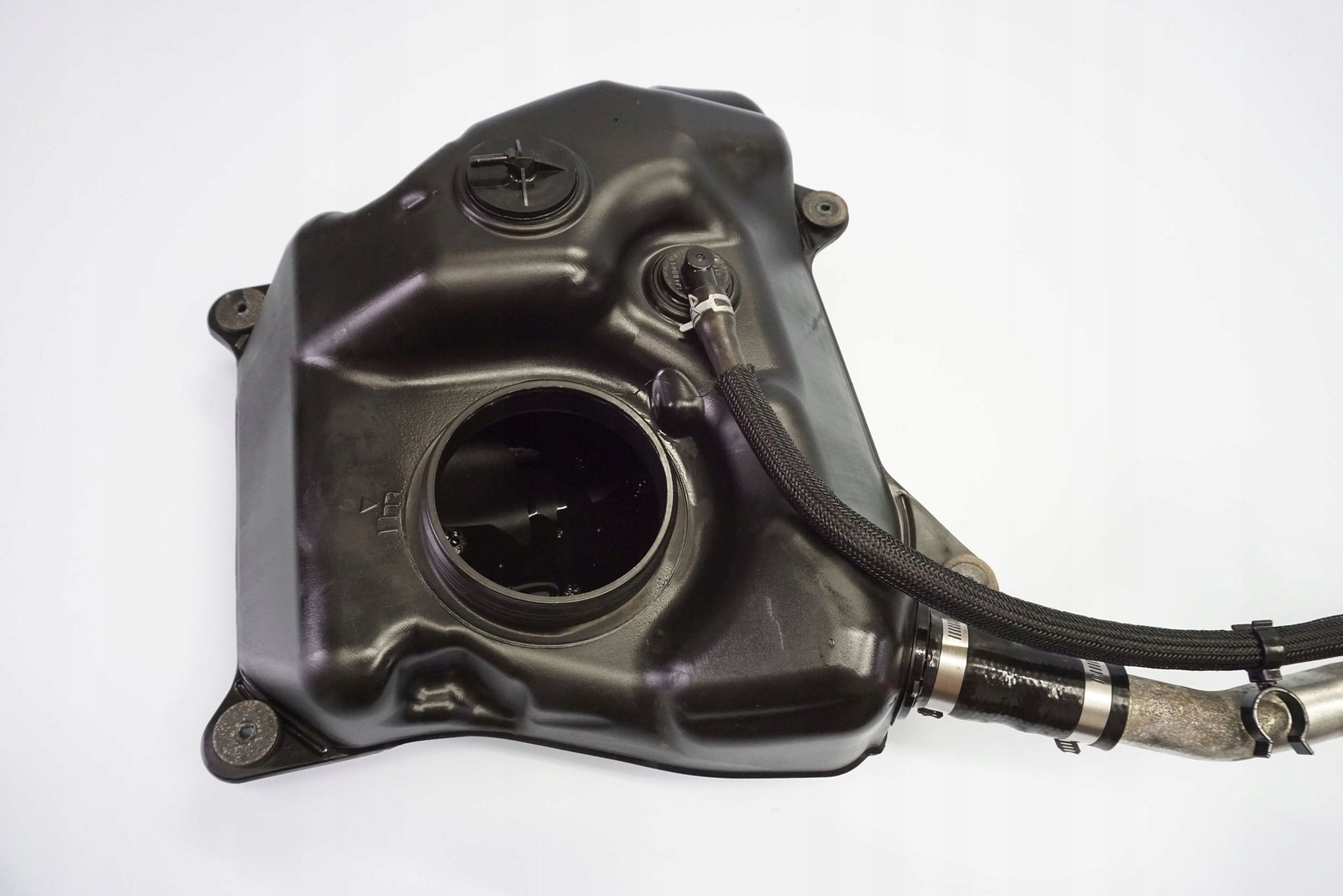 SUZUKI BURGMAN 650 13- Kraftstofftank Benzintank Fuel Tank 3