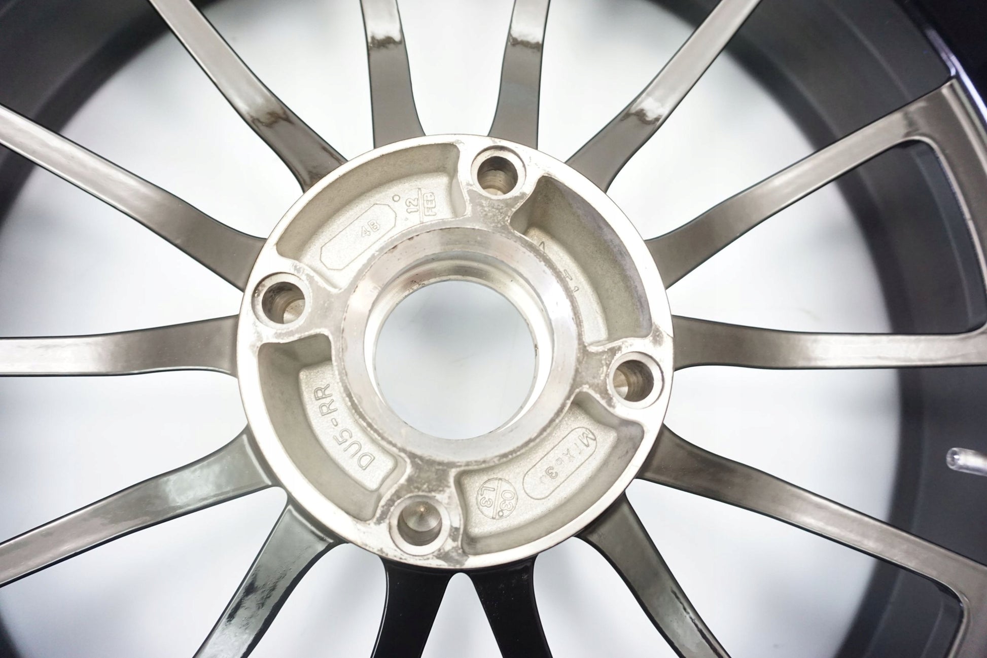 DUCATI DIAVEL 1200 Felge hinten Wheel Hinterrad 4