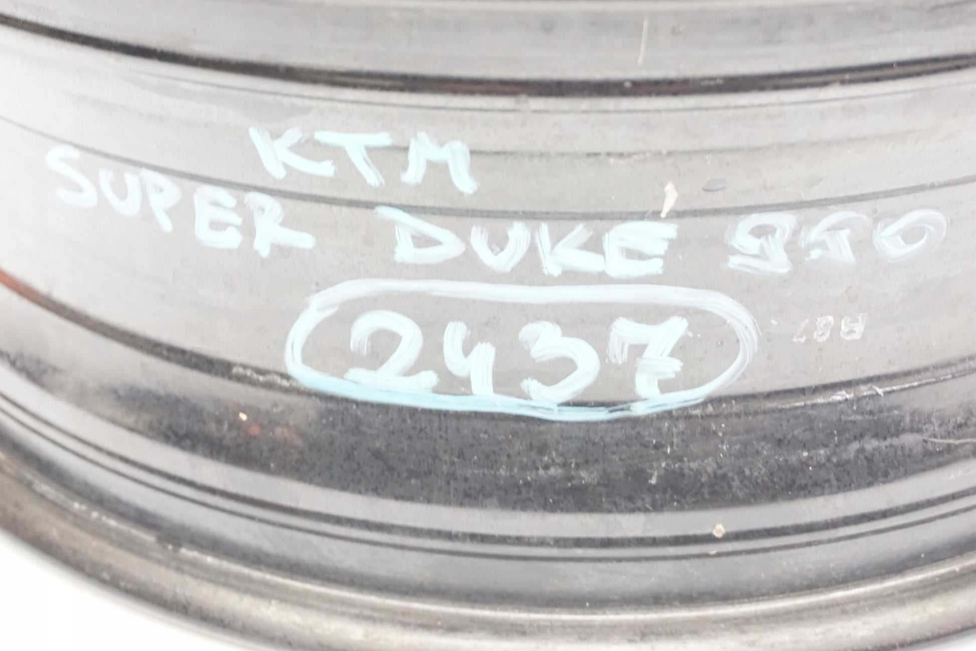 KTM 990 SUPER DUKE 07-13 Felge hinten Wheel Hinterrad 7