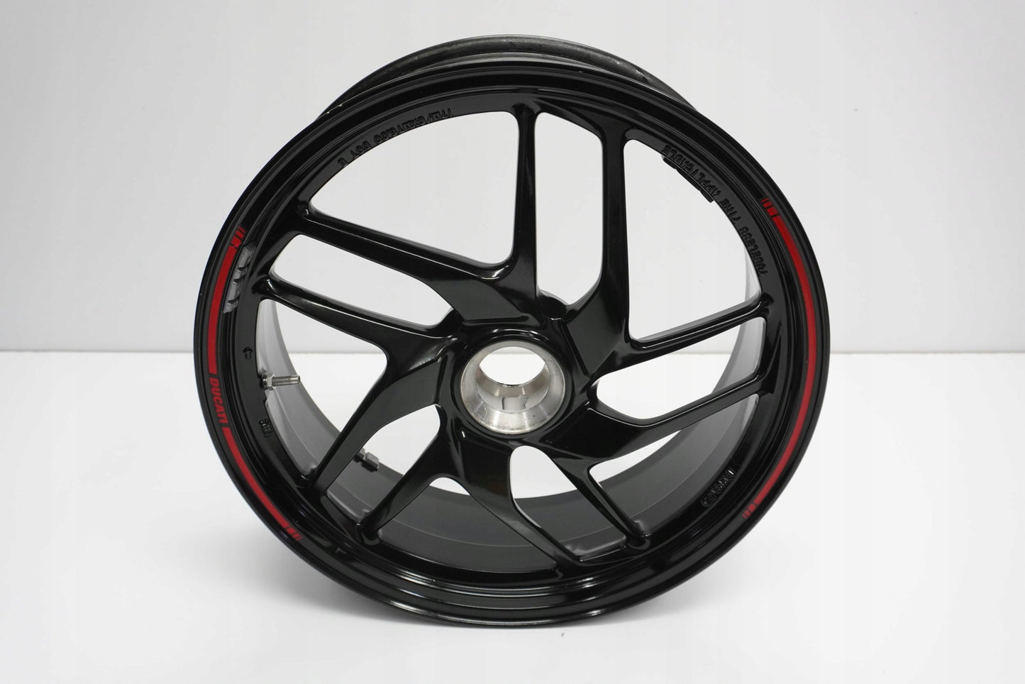 DUCATI MULTISTRADA 1200 S 10-15 Felge hinten Wheel Hinterrad 7