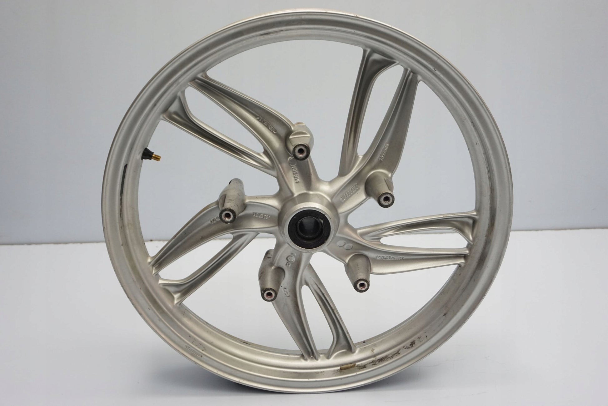 BMW R 1200 GS K25 04-07 Felge vorne Wheel Vorderrad 9