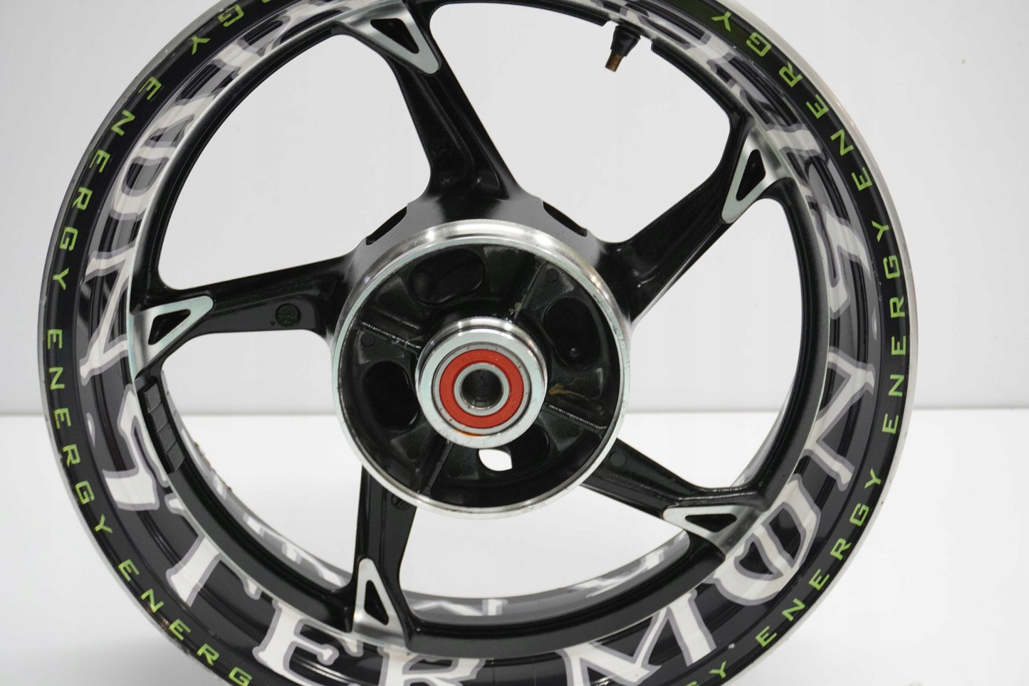 KAWASAKI Z1000 10-13 Felge hinten Wheel Hinterrad 8