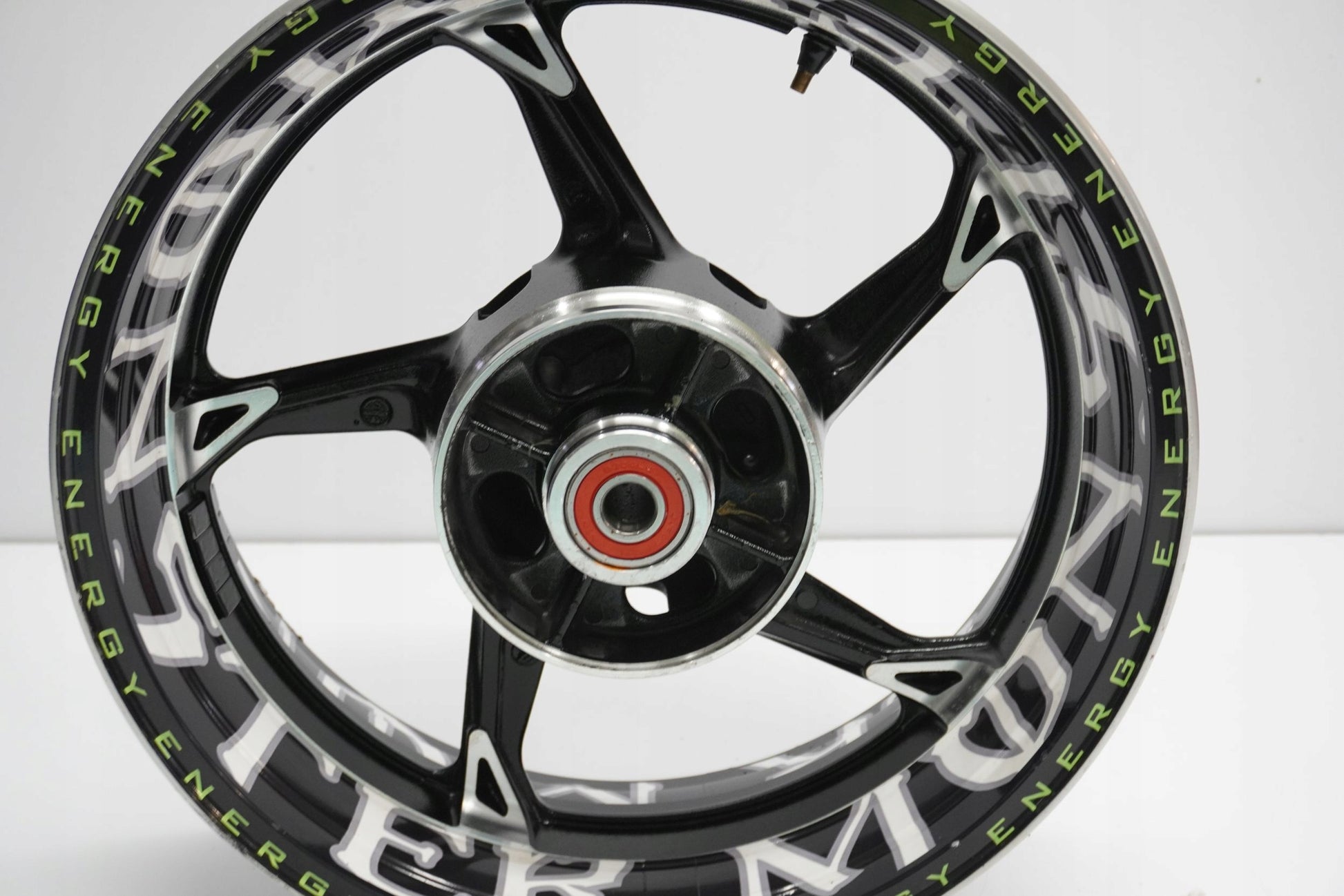 KAWASAKI Z1000 10-13 Felge hinten Wheel Hinterrad 8