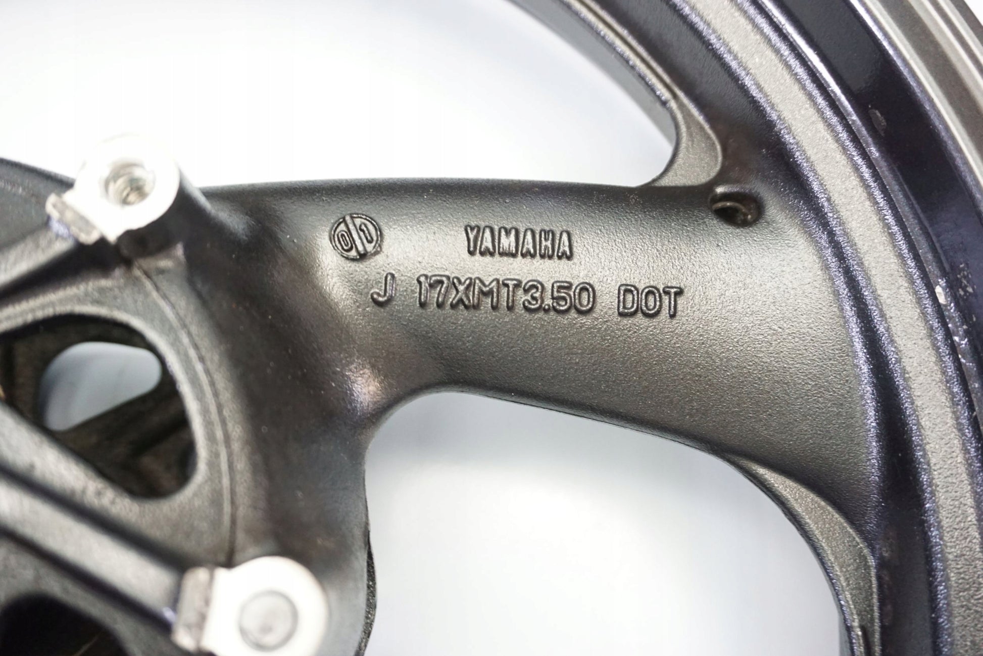 YAMAHA XJR 1300 98-09 Felge vorne Wheel Vorderrad 10