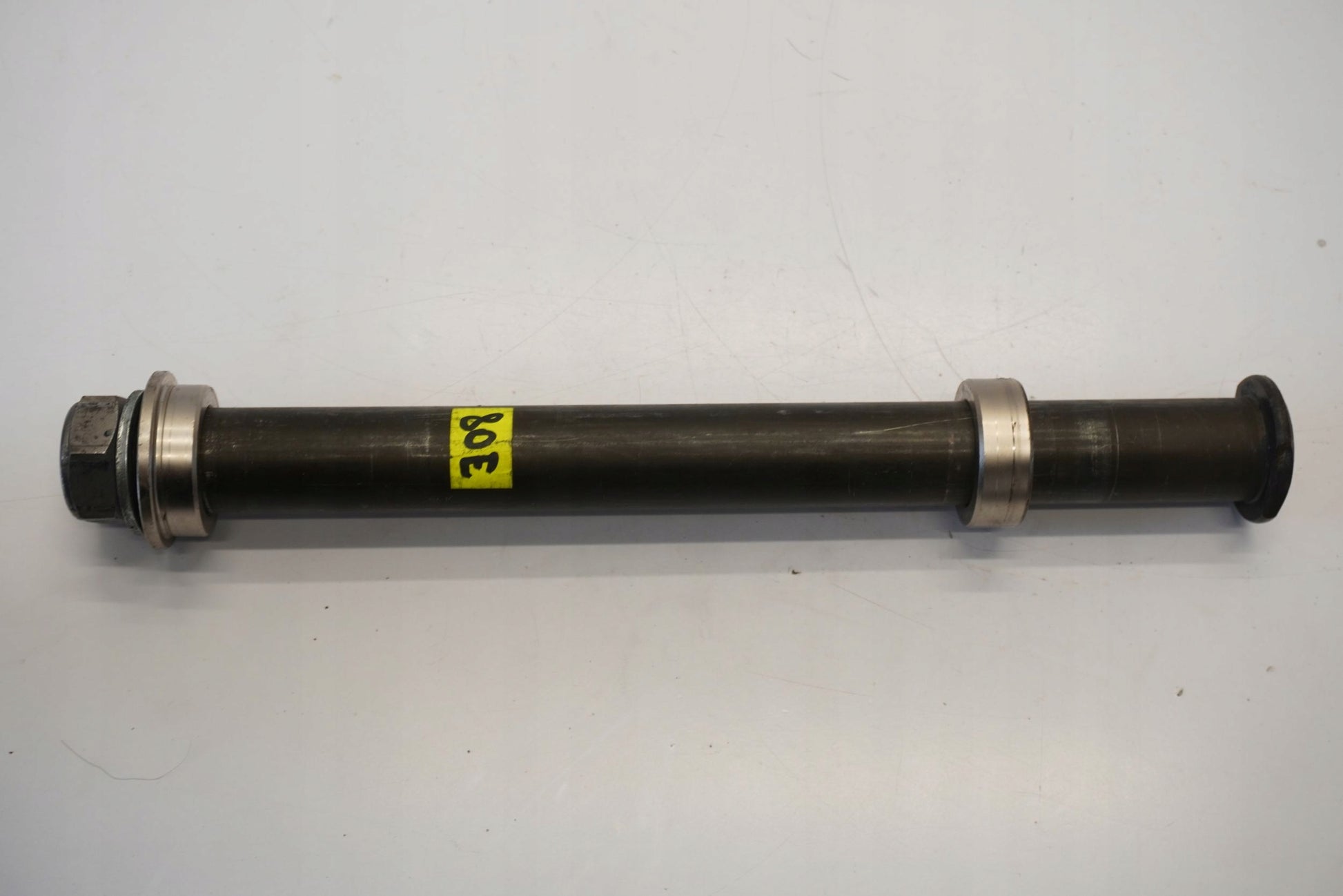 YAMAHA YZF-R6 RJ11 06-07 Hinterachse Achse hinten Radachse rear axle 3