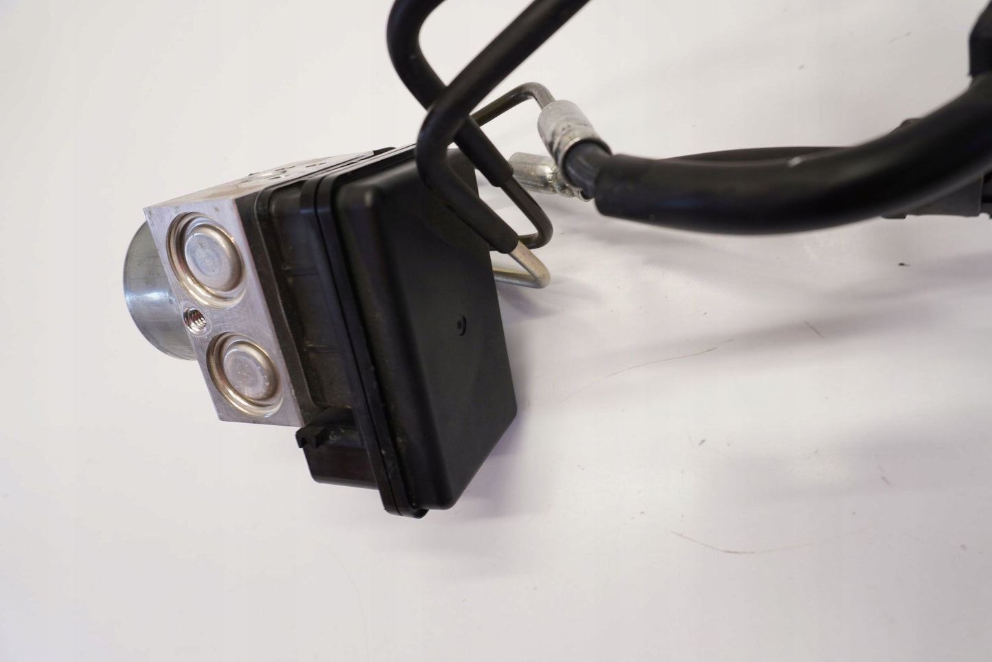 KAWASAKI Z 650 20-22 ABS Pumpe Druckmodulator 4