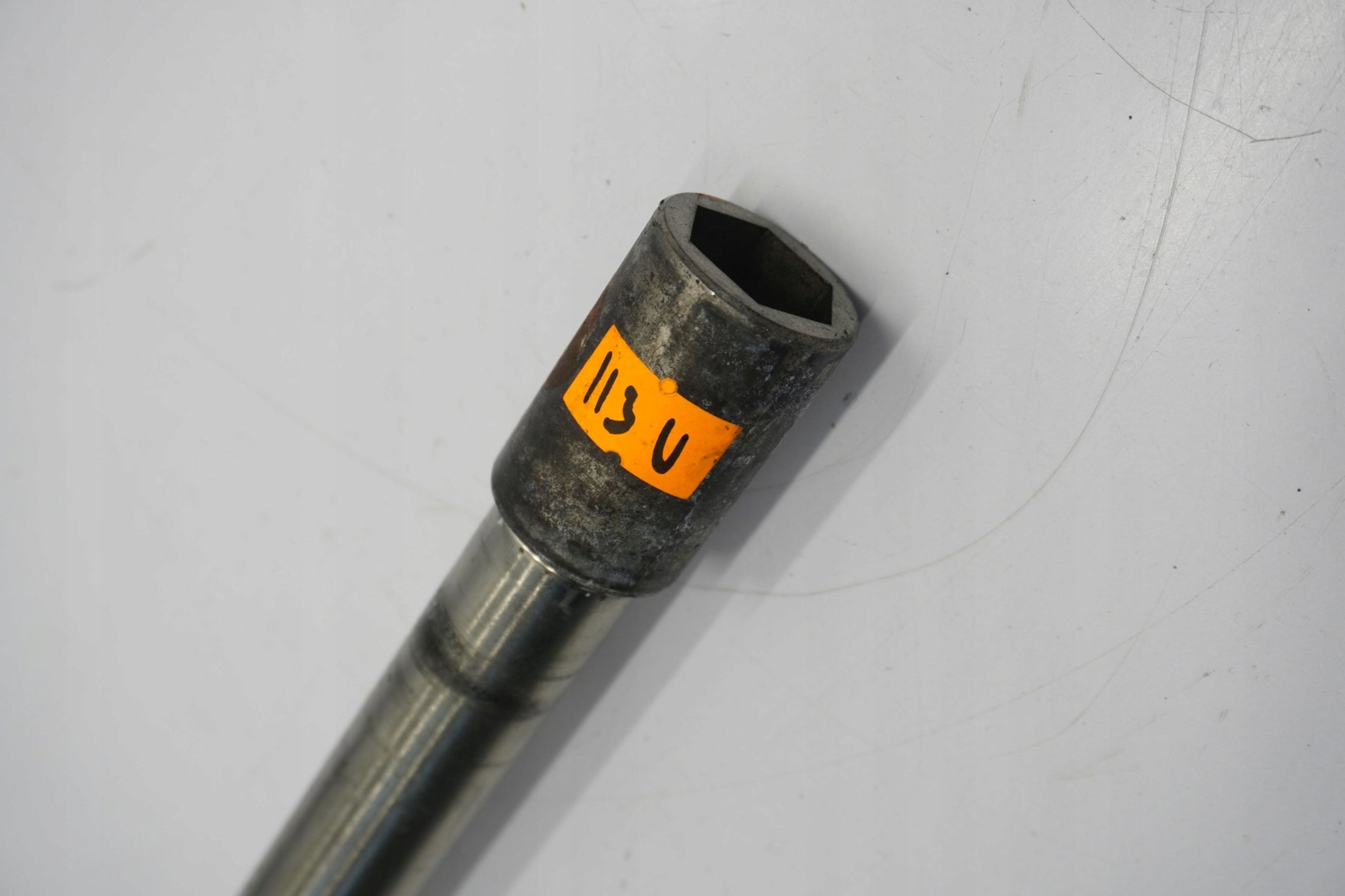 YAMAHA FJR 1300 06-12 Vorderachse Achse vorne Radachse front axle 4