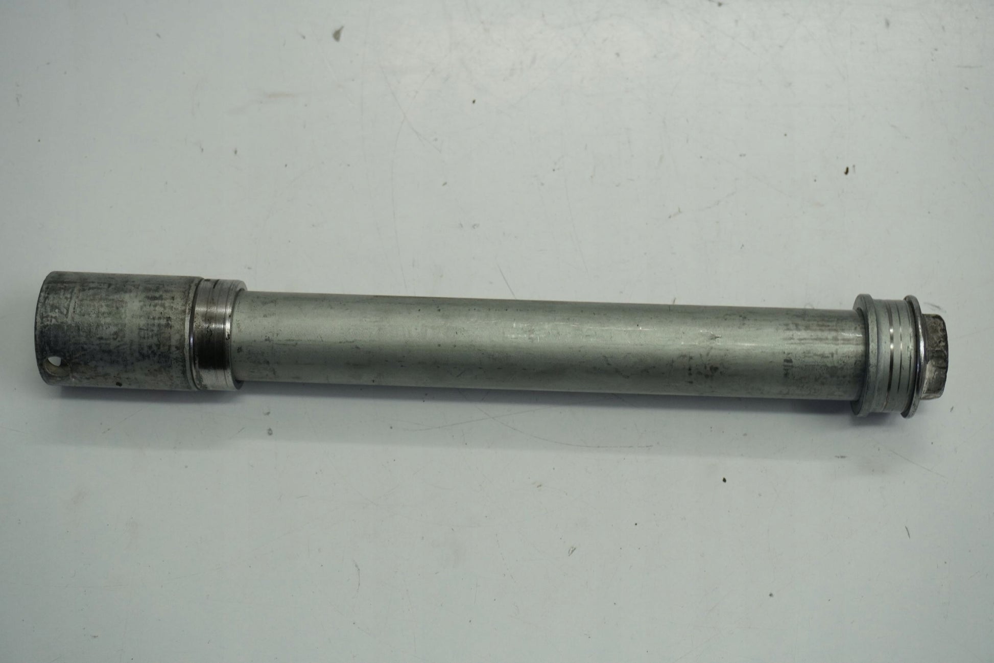 HONDA CB 1000 R SC80 Vorderachse Achse vorne Radachse front axle 3