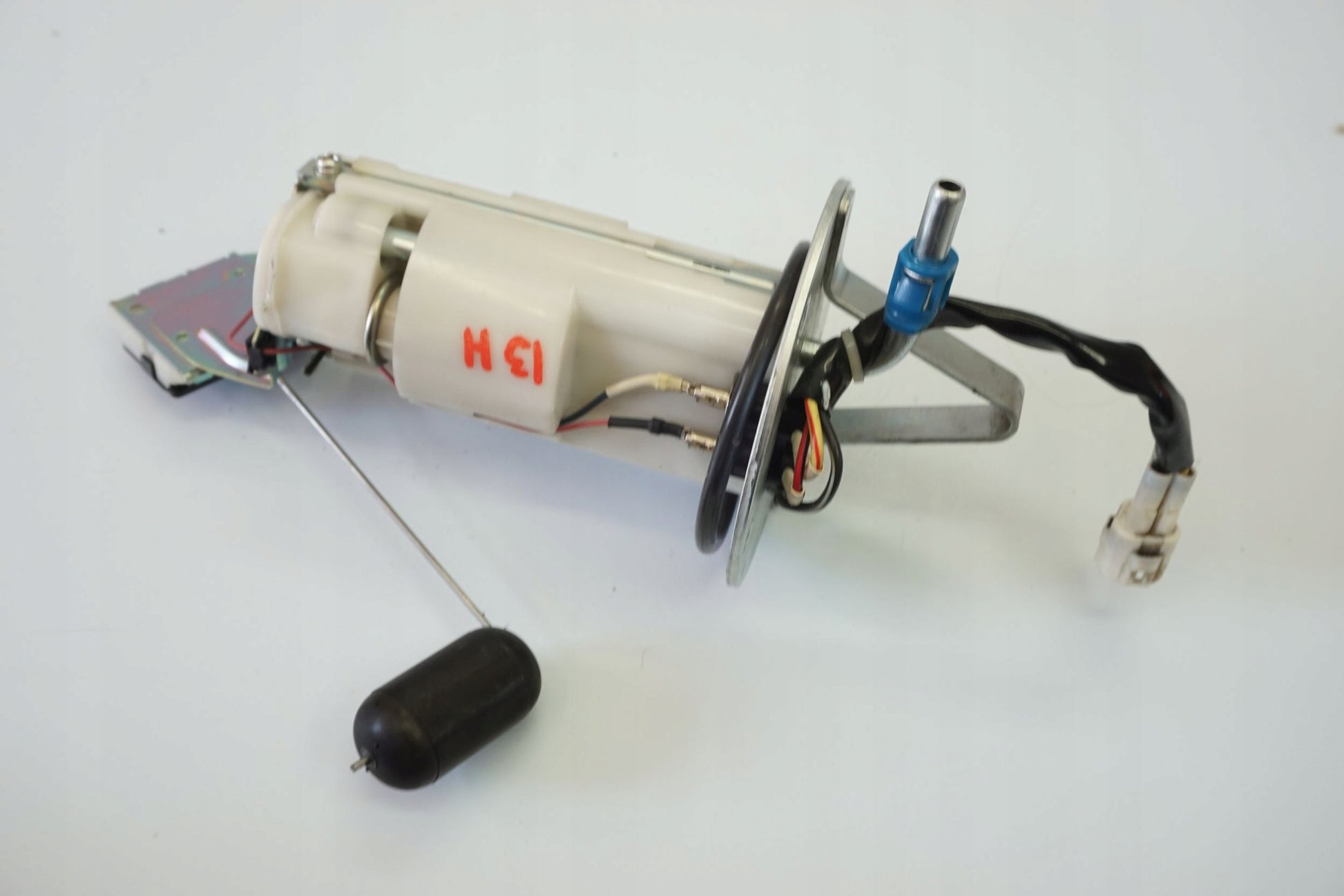 SUZUKI GSX-R 600 750 K8 K9 L0 Benzinpumpe Kraftstoffpumpe Fuel Pump 2