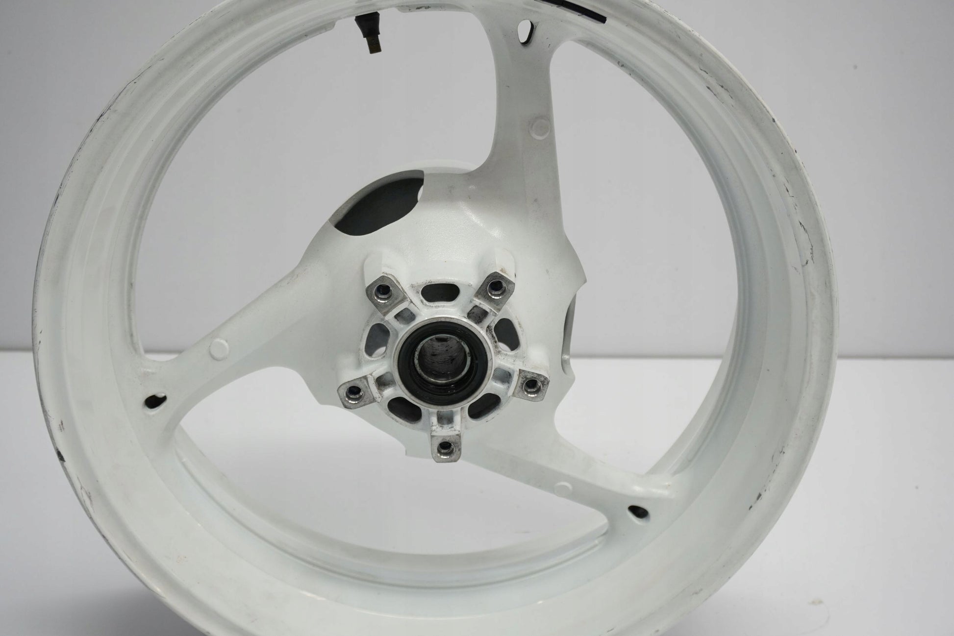 SUZUKI GSX-R 600 750 K8 K9 L0 Felge hinten Wheel Hinterrad 10