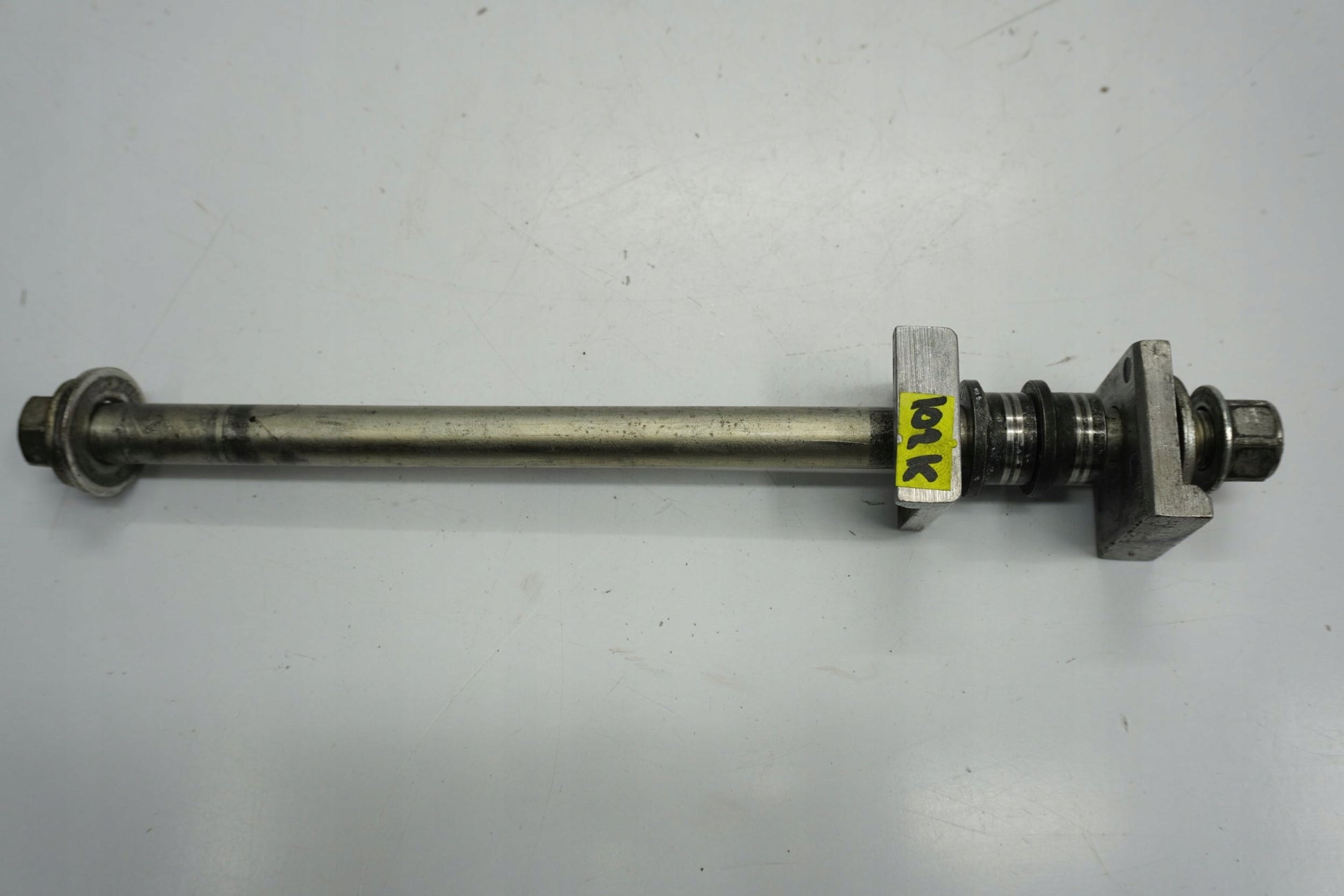 YAMAHA MT 125 20- Hinterachse Achse hinten Radachse rear axle 2