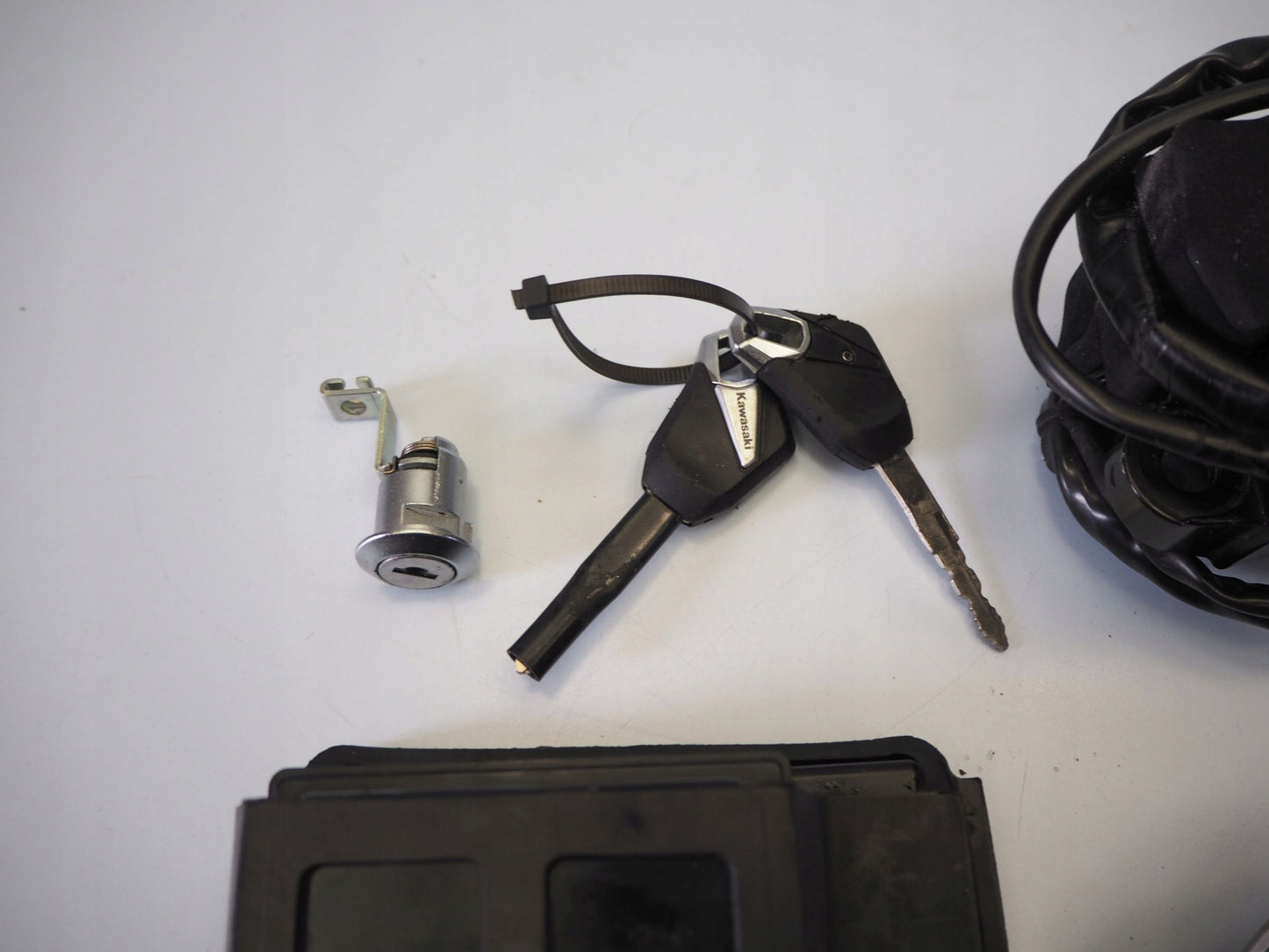 KAWASAKI Z1000 14-19 Schlosssatz Zündschloss Lock Set 13