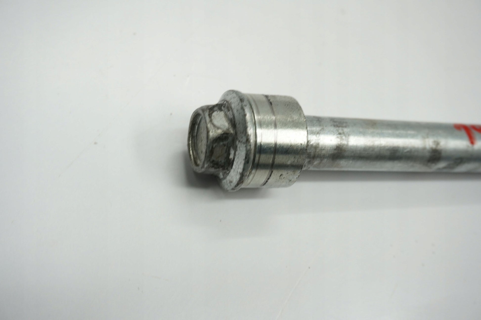 YAMAHA XV 535 VIRAGO 87-03 Vorderachse Achse vorne Radachse front axle 2